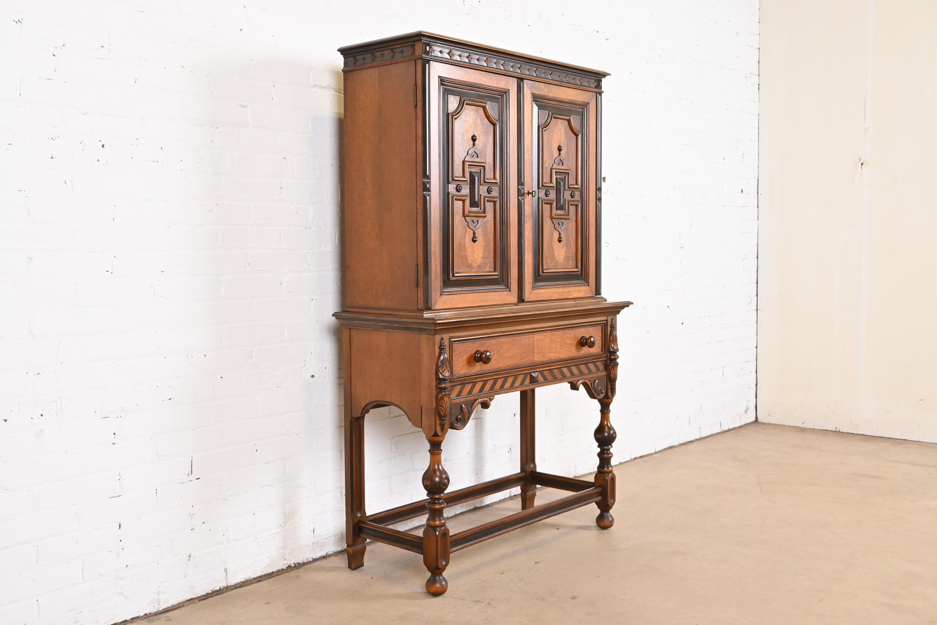 Berkey & Gay English Jacobean Walnut and Burl Wood Bookcase or Bar Cabinet In Good Condition For Sale In South Bend, IN
