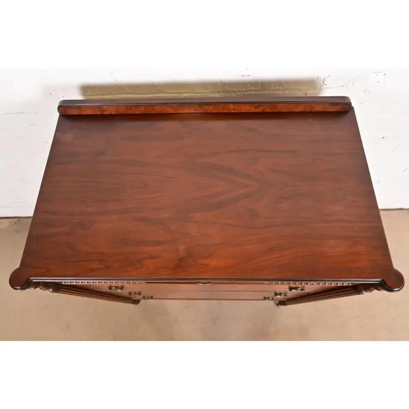 Berkey & Gay Style Antique French Regency Louis XVI Carved Burled Walnut Highboy en venta 6