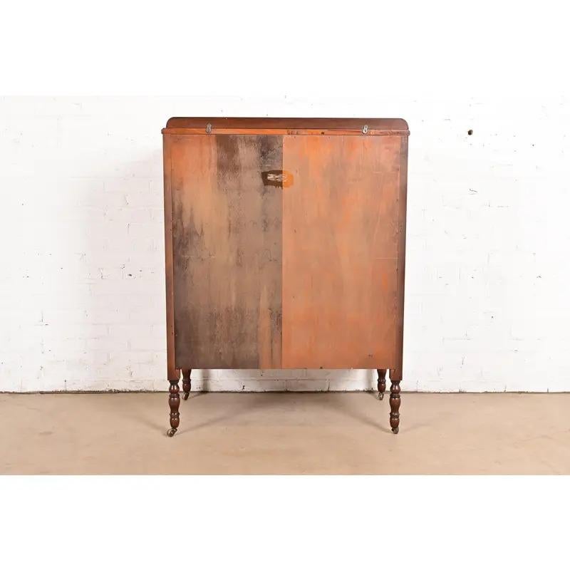 Berkey & Gay Style Antique French Regency Louis XVI Carved Burled Walnut Highboy en venta 8