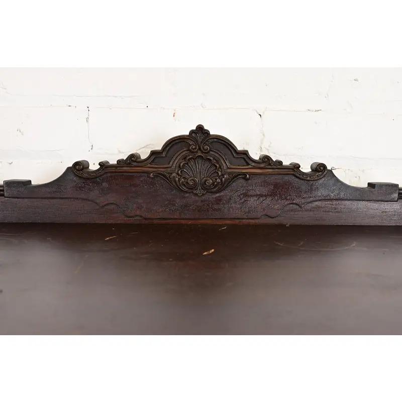 Bibliothèque ou meuble de bar ancien de style Queen Anne de Berkey & Gay, vers les années 1920 en vente 6