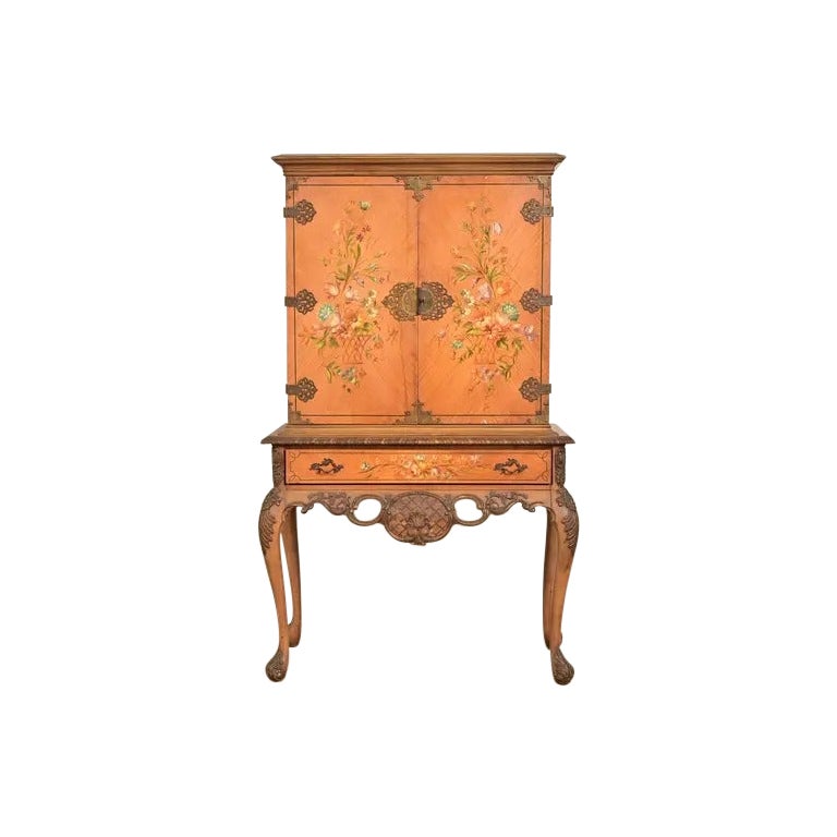 Berkey & Gay Style Georgian Satinwood Bookcase or Bar Cabinet, Circa 1920s