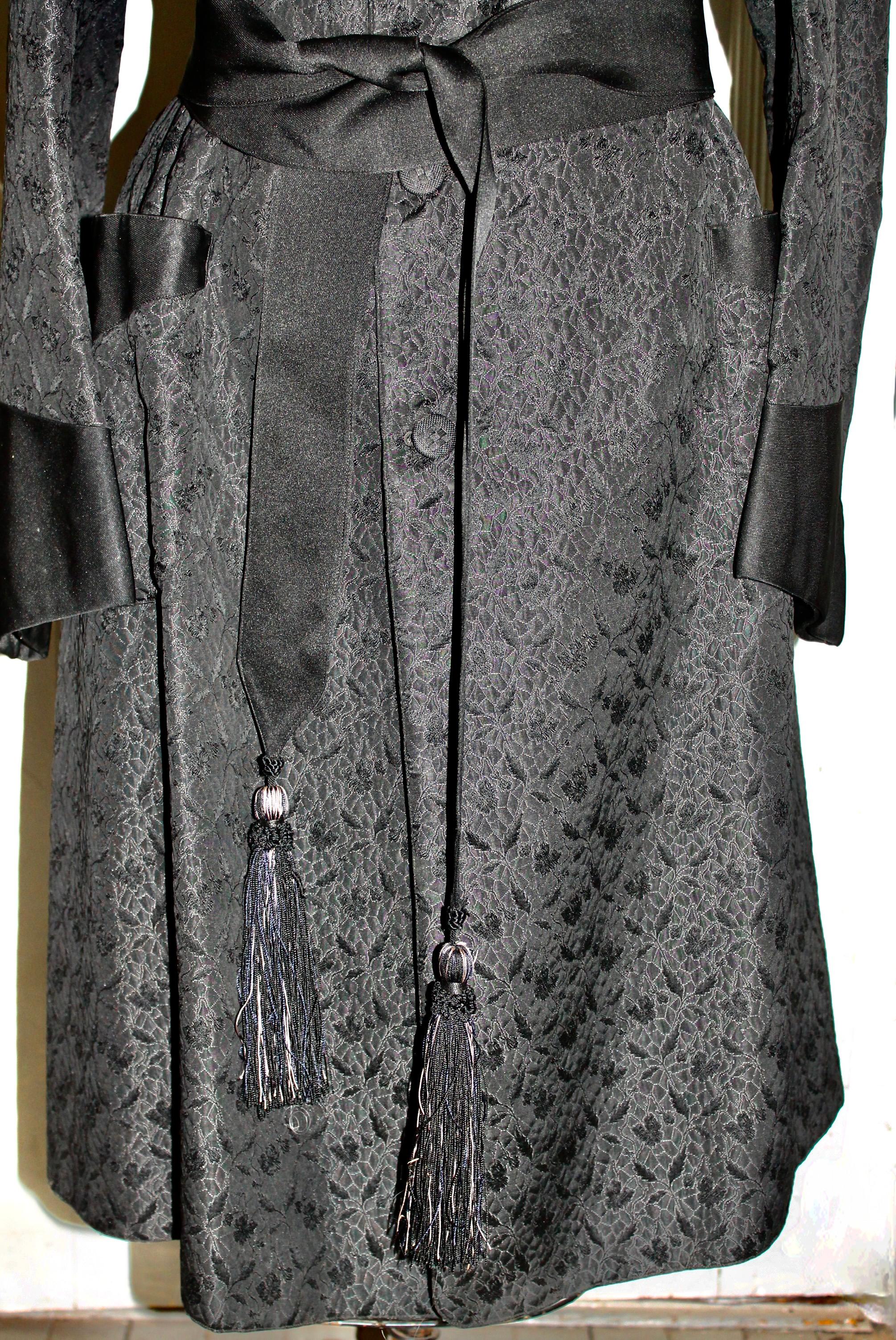 Berkey Merwin Silk Brocade Smoking Coat 1923 In Excellent Condition For Sale In Sharon, CT
