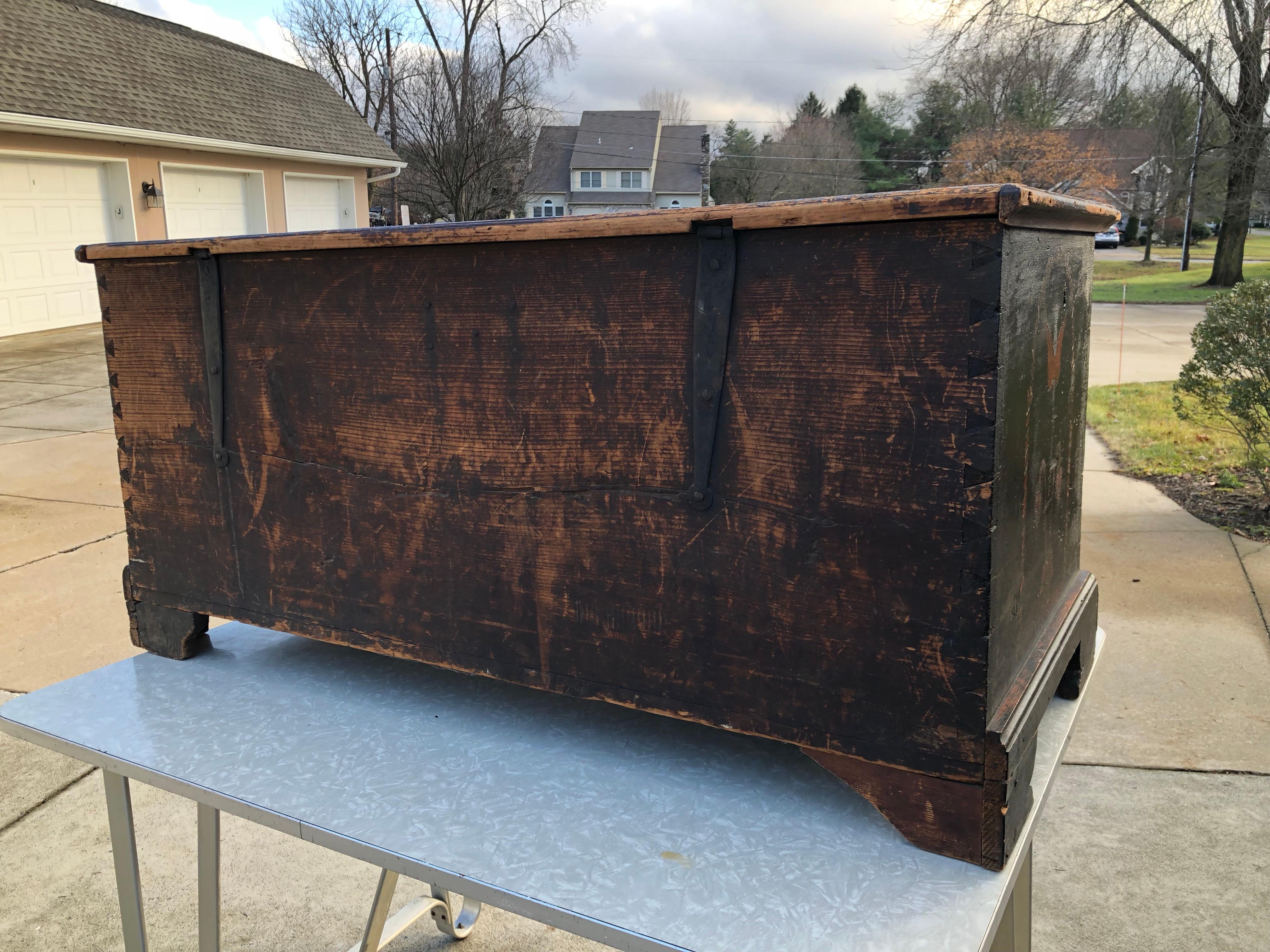 Berks County Horse and Rider Painted Blanket Chest, circa 1780 For Sale 7