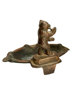 Berlin Bear Souvenir Statue Building Ashtray Vintage, German, 1930s