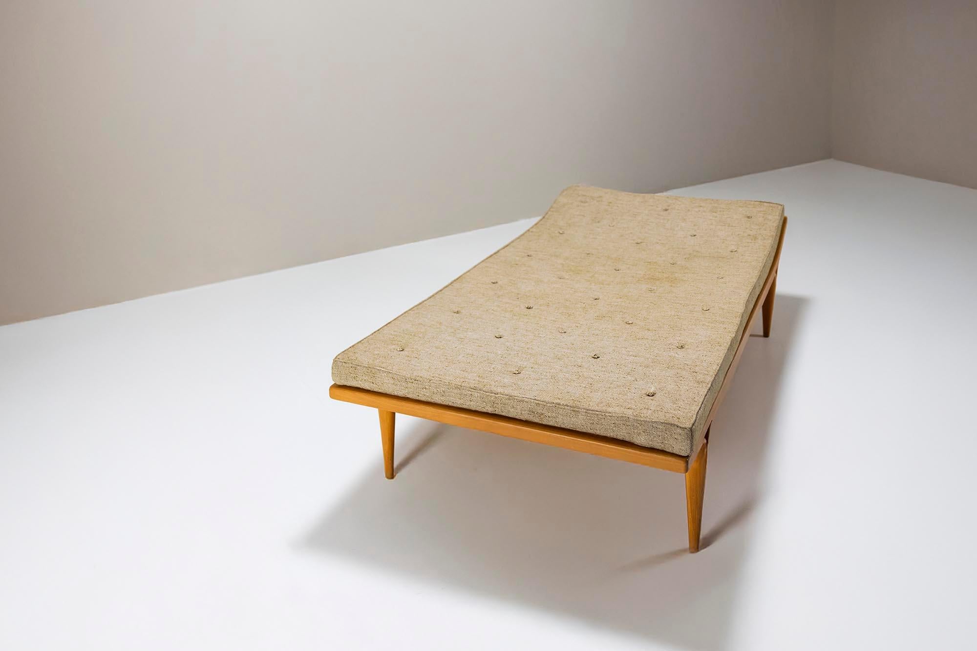 Letto da giorno 'Berlin' in legno di betulla di Bruno Mathsson, Svezia 1972 6