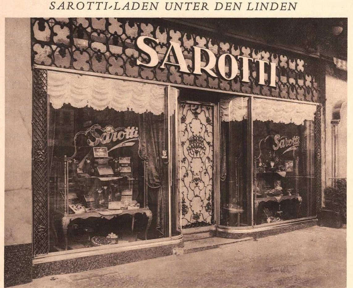 Armoire berlinoise en bois peint Deko avec panneau sculpté polychrome, Allemagne, 1928 en vente 4