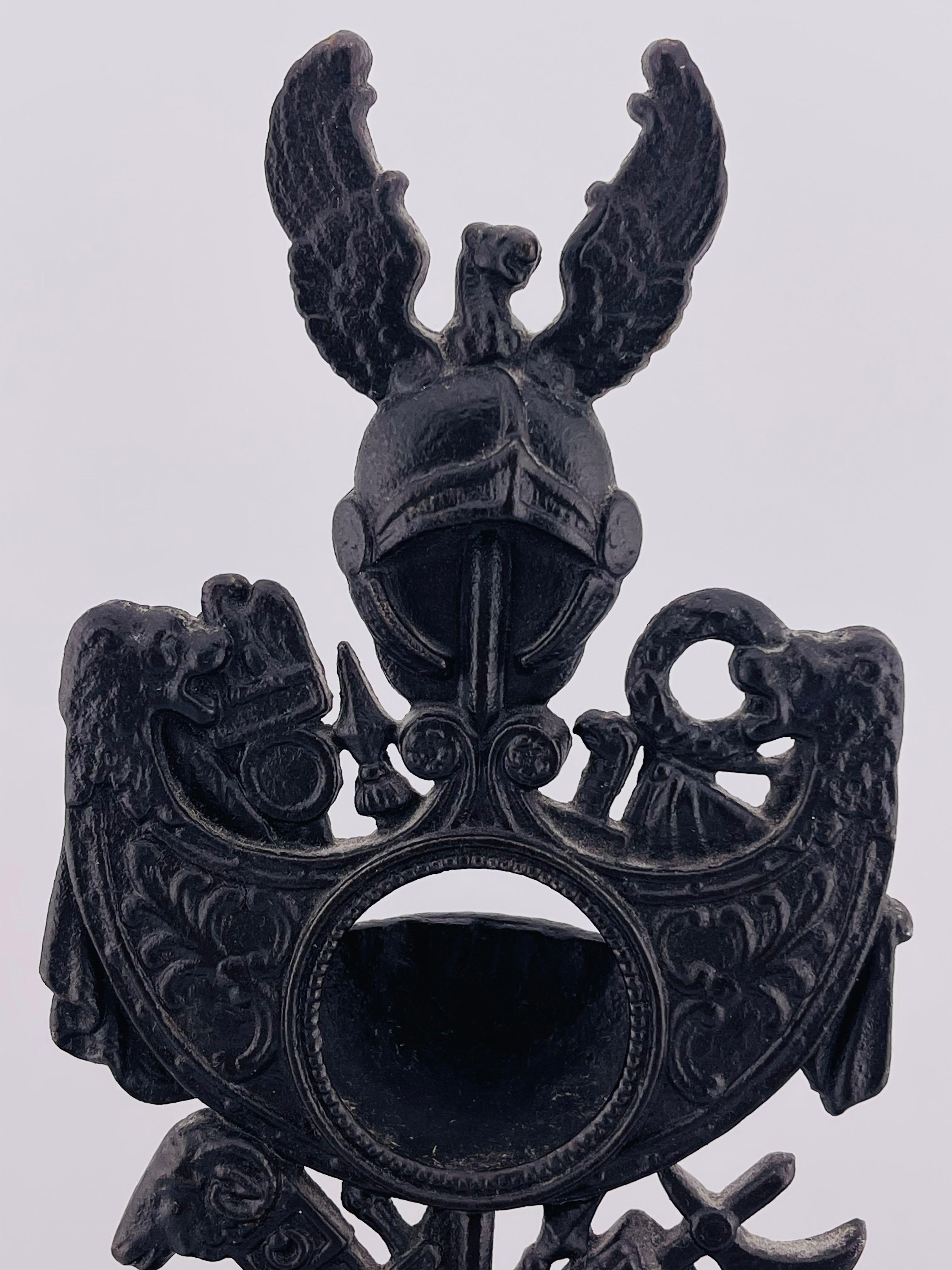 Rare Antique Pocket Heraldic Watch-Holder - Berlin   showing roman attributes .

This solid watch holder dates about 1860  - would especially be great for any military pocket watch . 

 



The rare Watch holder is in good used condition with some