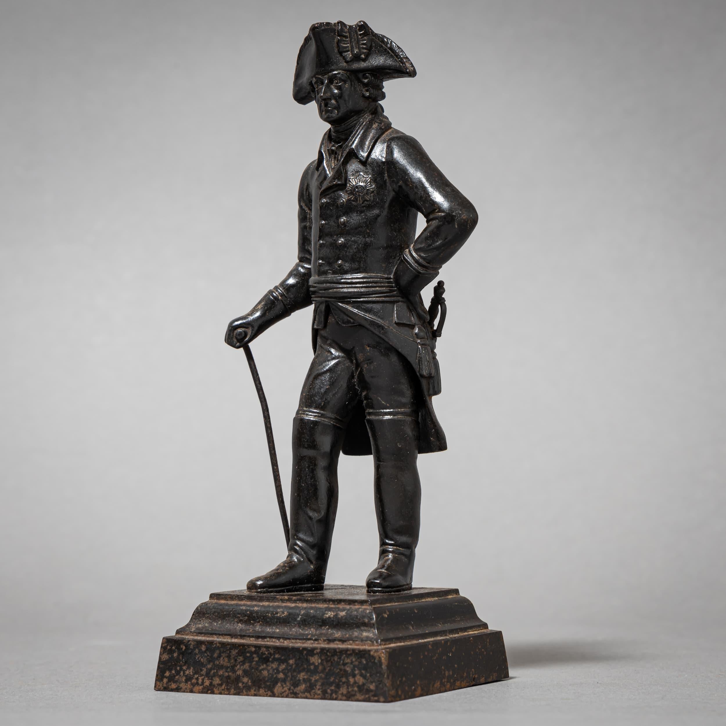 Berliner Eisenstatuette, Friedrich der Große, frühes 19. Jahrhundert (Deutsch) im Angebot