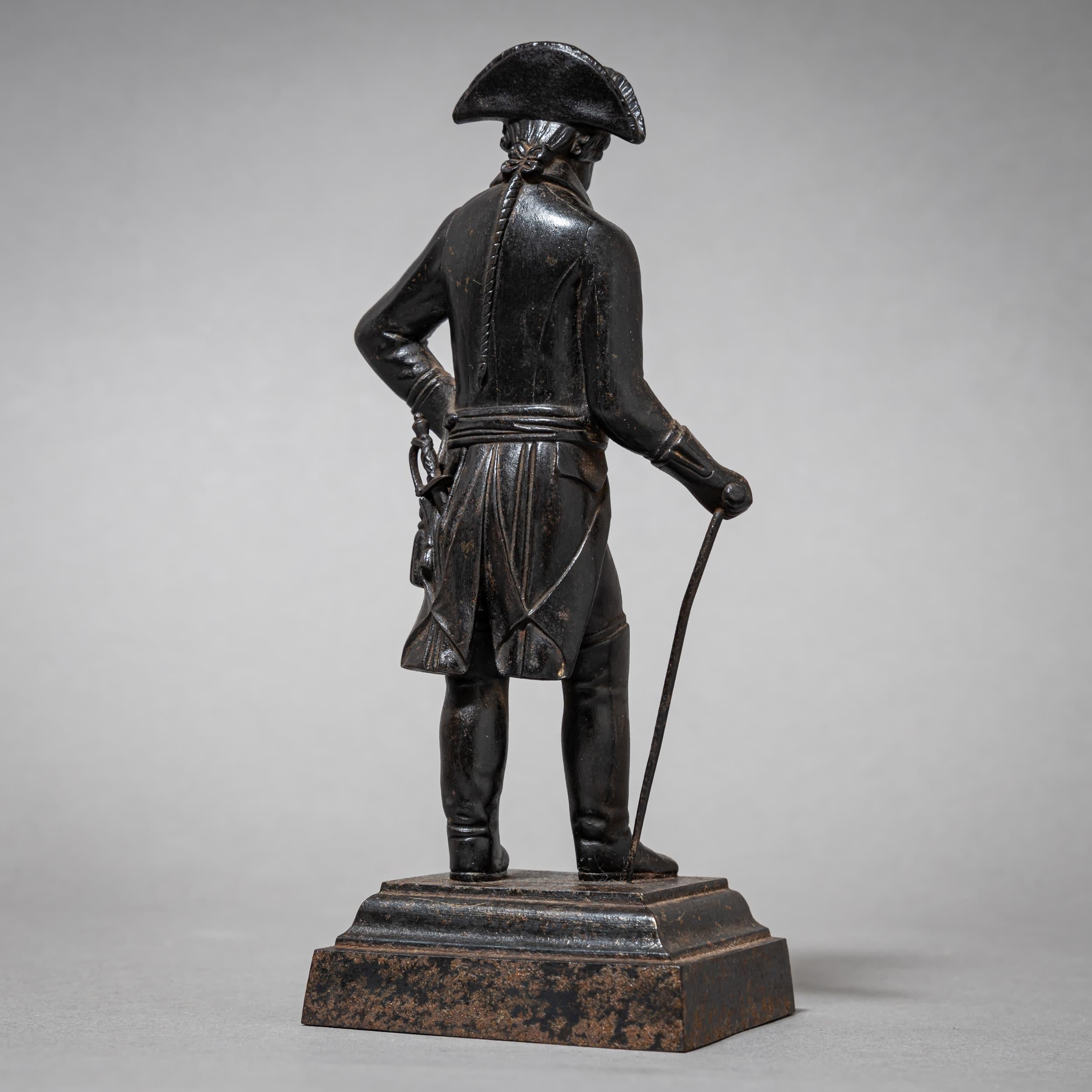 Berliner Eisenstatuette, Friedrich der Große, frühes 19. Jahrhundert im Zustand „Gut“ im Angebot in Greding, DE