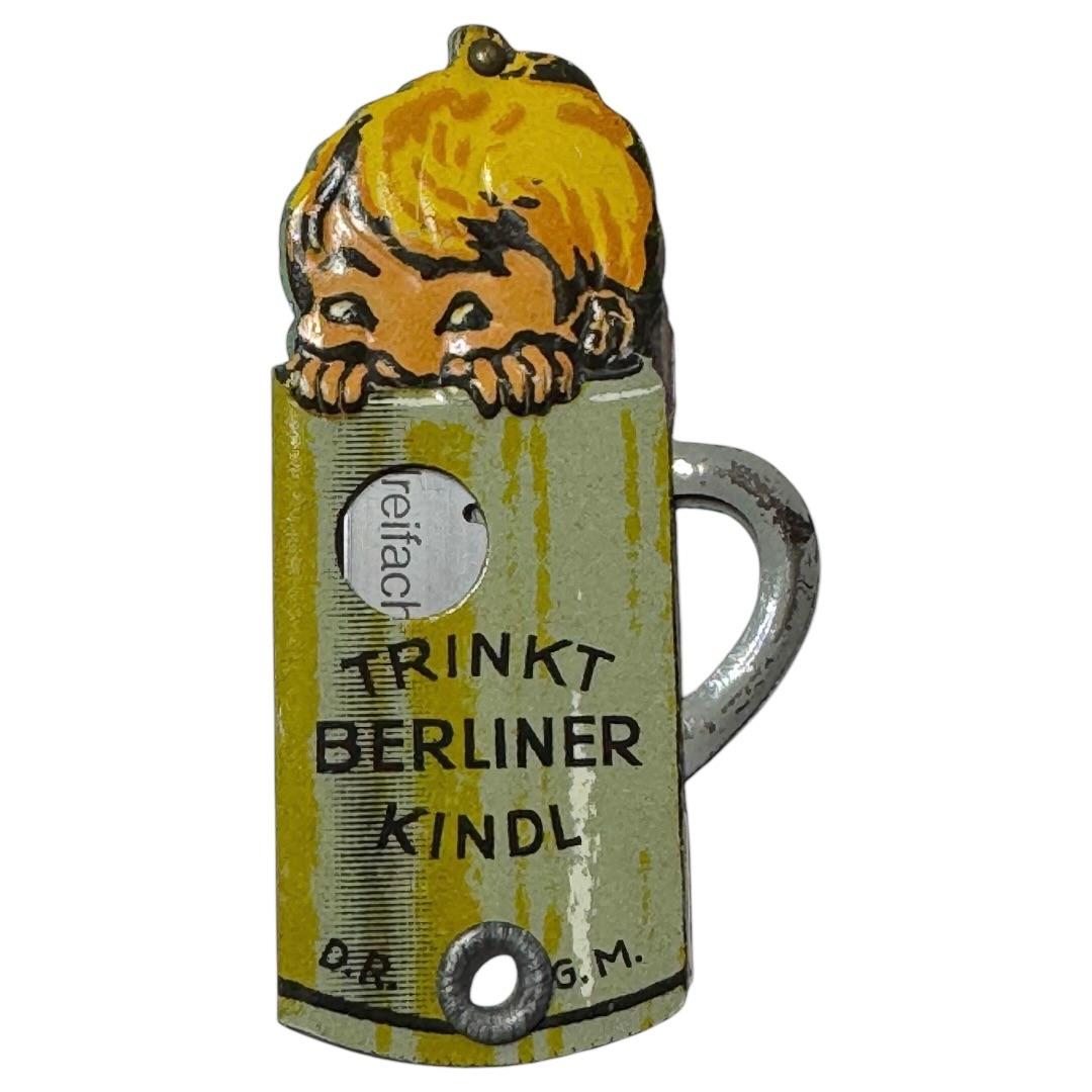 Berlin Kindl Beer Advertising Pocket Cigar Cutter Antique, German, 1930s In Good Condition For Sale In Nuernberg, DE