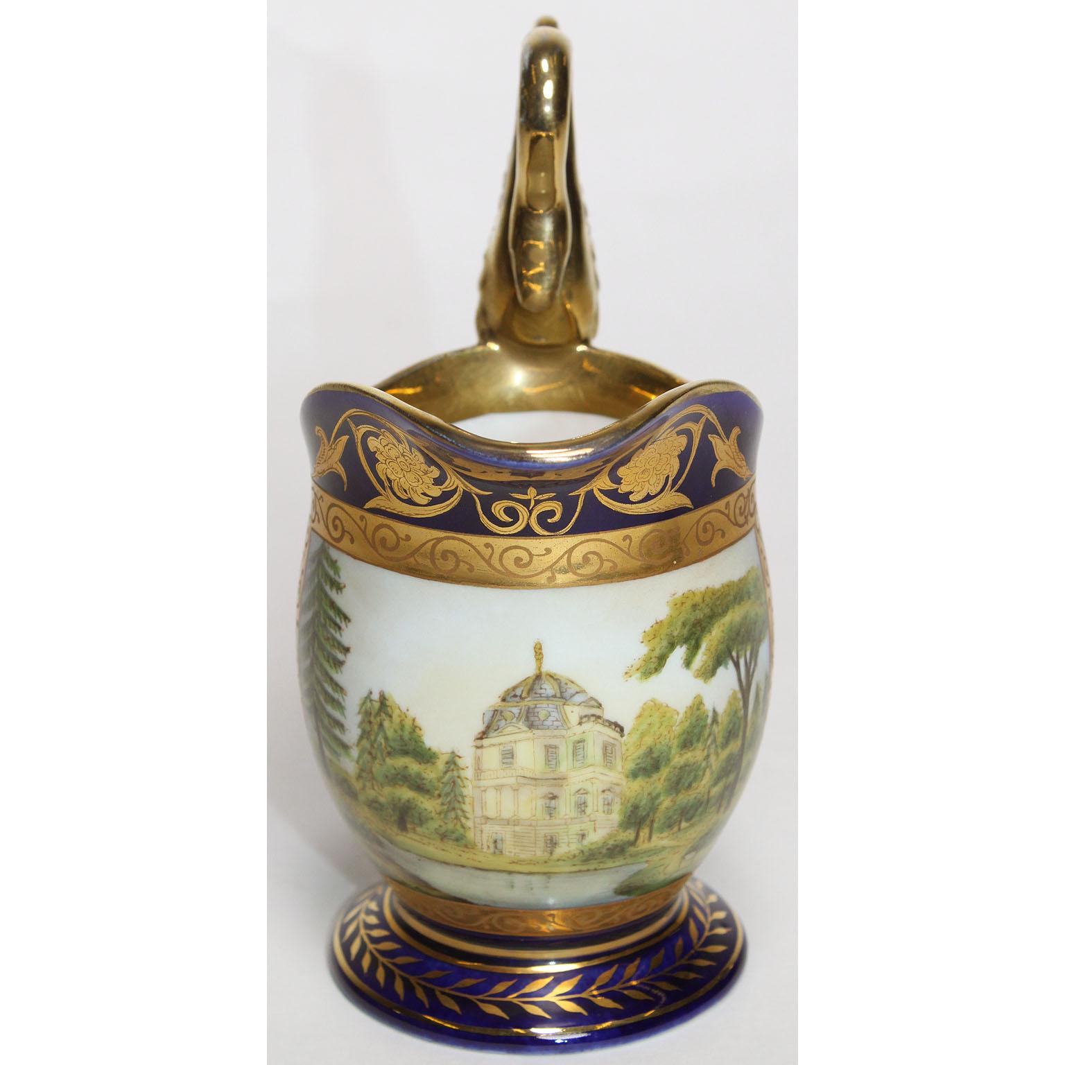 Service à café cinq pièces en porcelaine de Berlin KPM Cobalt-Blue et Parcel-Gilt en vente 3