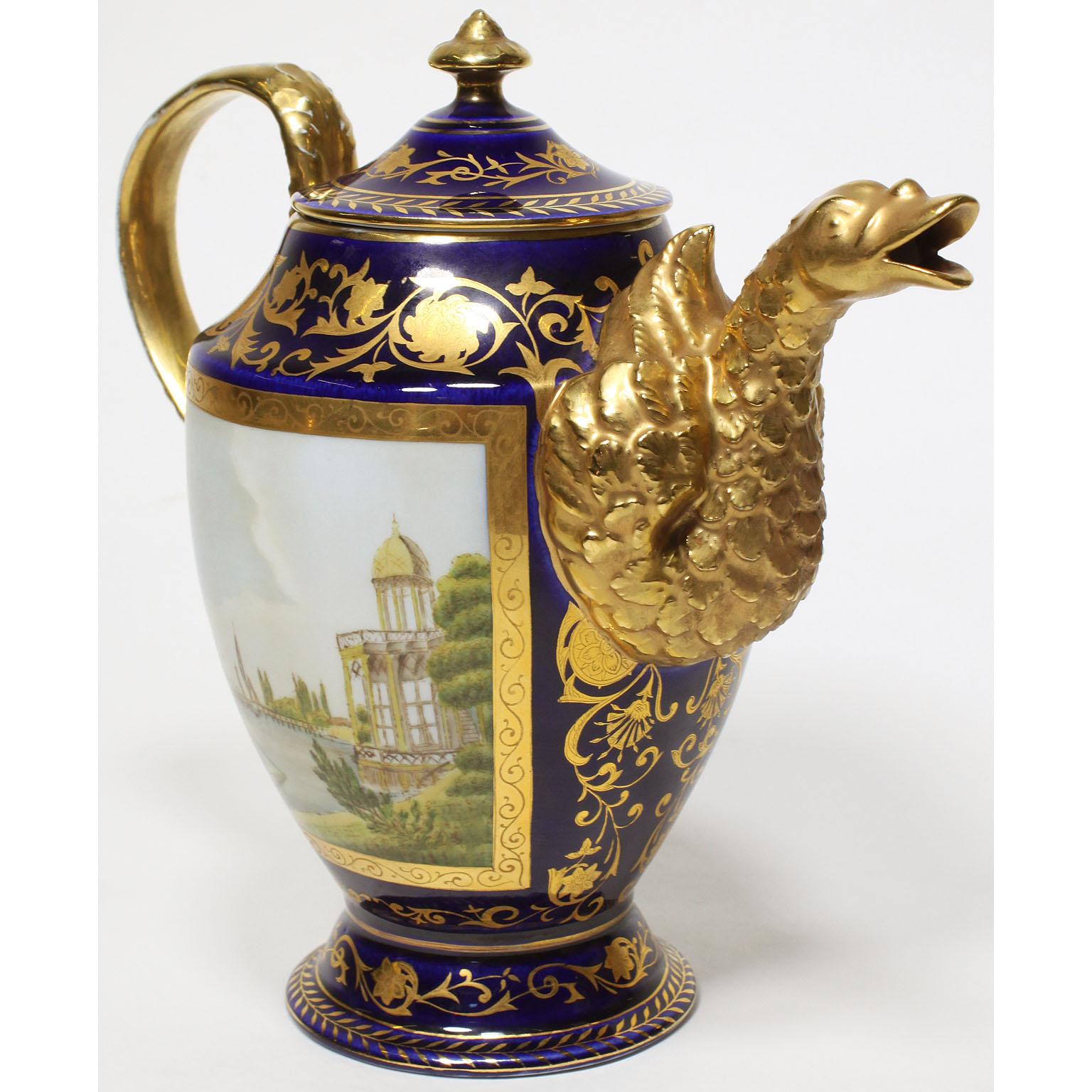 Doré Service à café cinq pièces en porcelaine de Berlin KPM Cobalt-Blue et Parcel-Gilt en vente