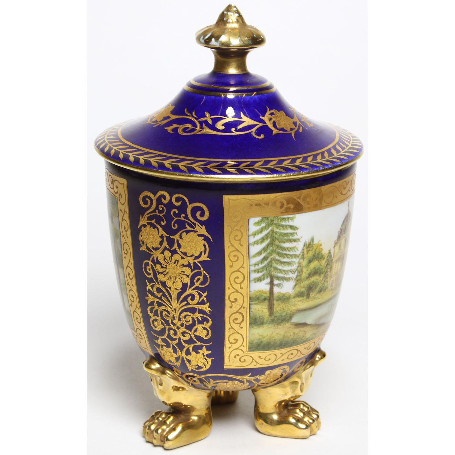 Service à café cinq pièces en porcelaine de Berlin KPM Cobalt-Blue et Parcel-Gilt en vente 1