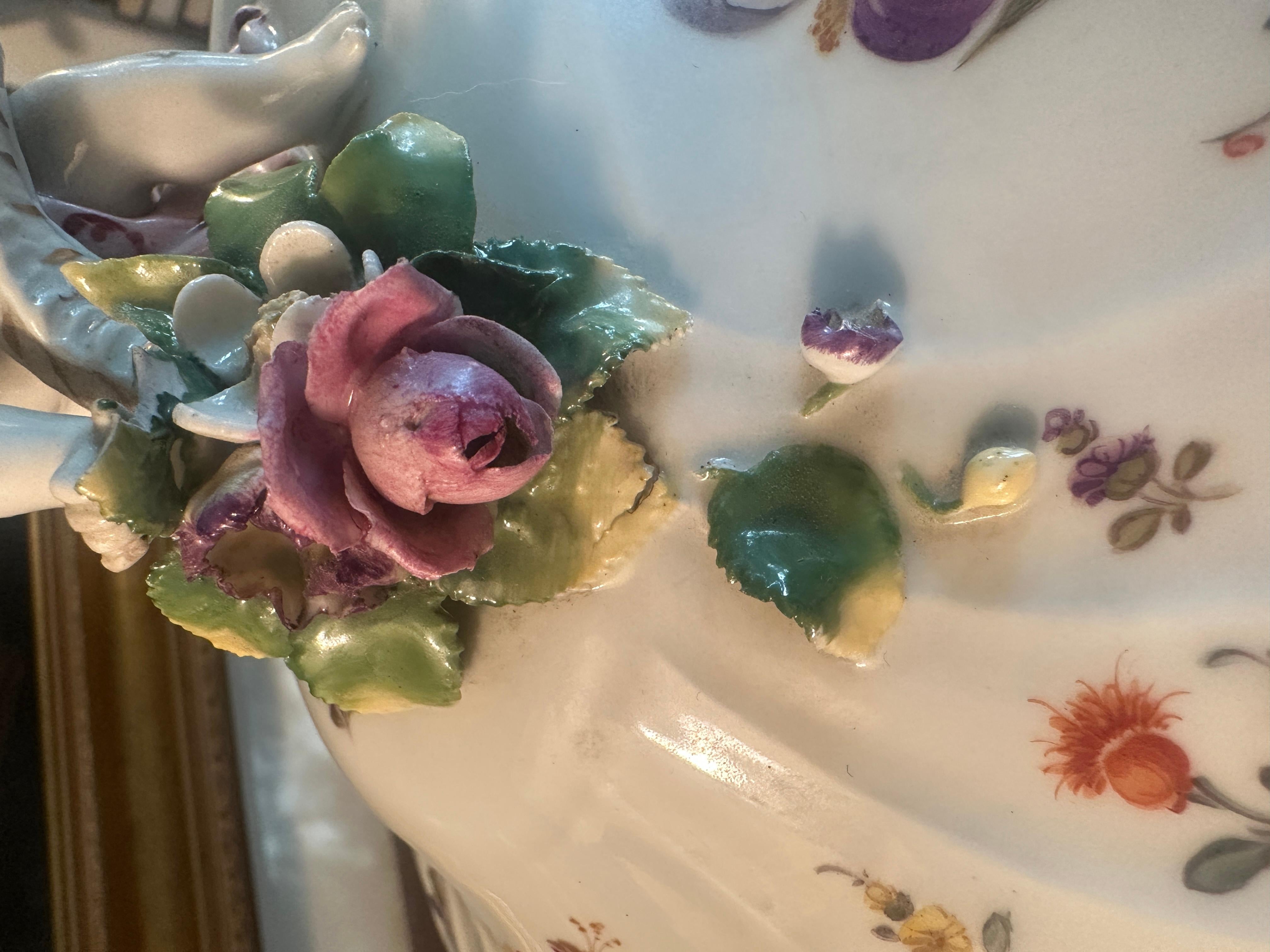 Zuppiera in porcellana di Berlino, di KPM, splendidamente decorata in vendita 6