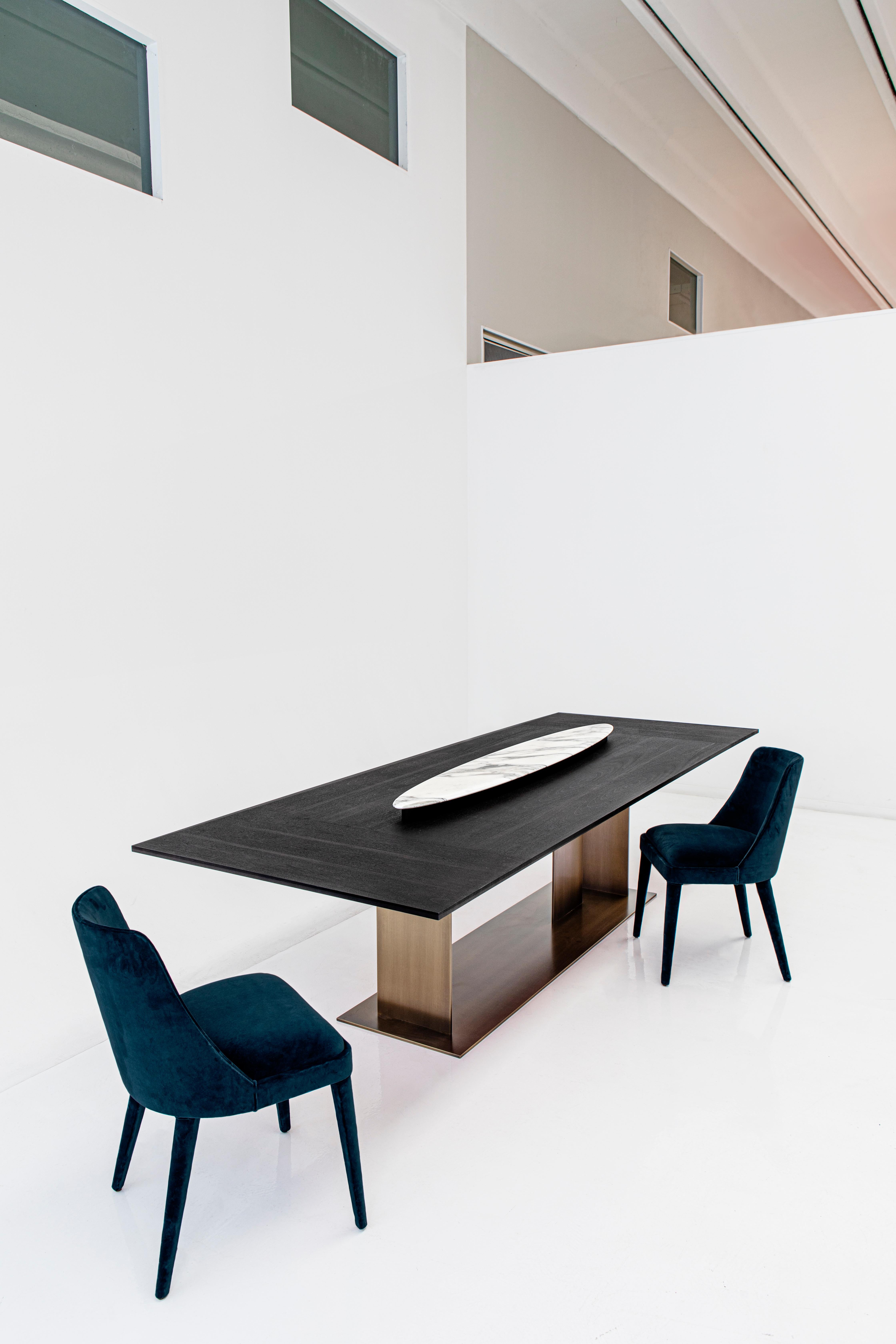 Mesa de roble gris mate y base de metal negro mate Berlino 300 by Casa Casati Otro en venta