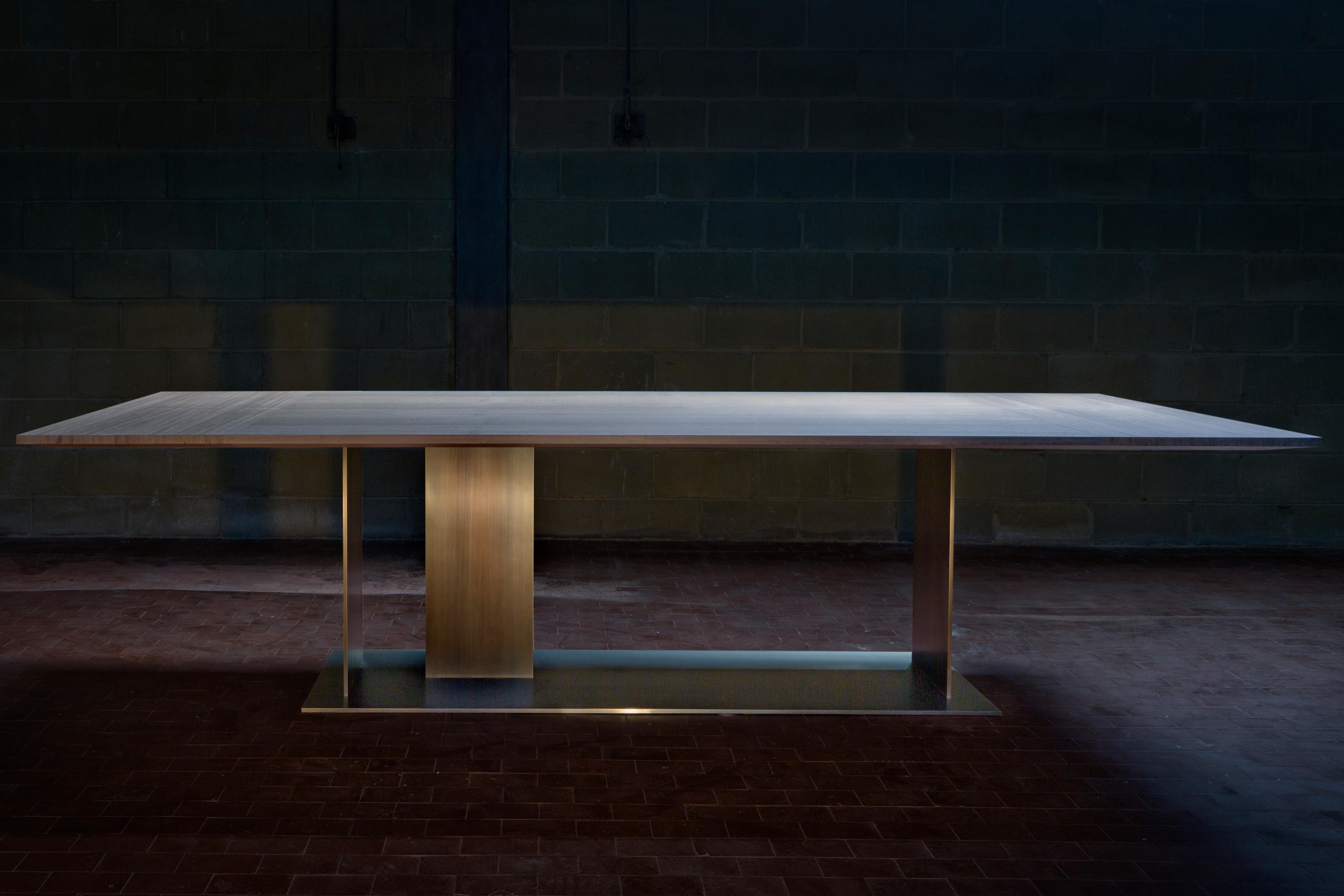 XXIe siècle et contemporain Table de salle à manger Berlino en bois mat en vente