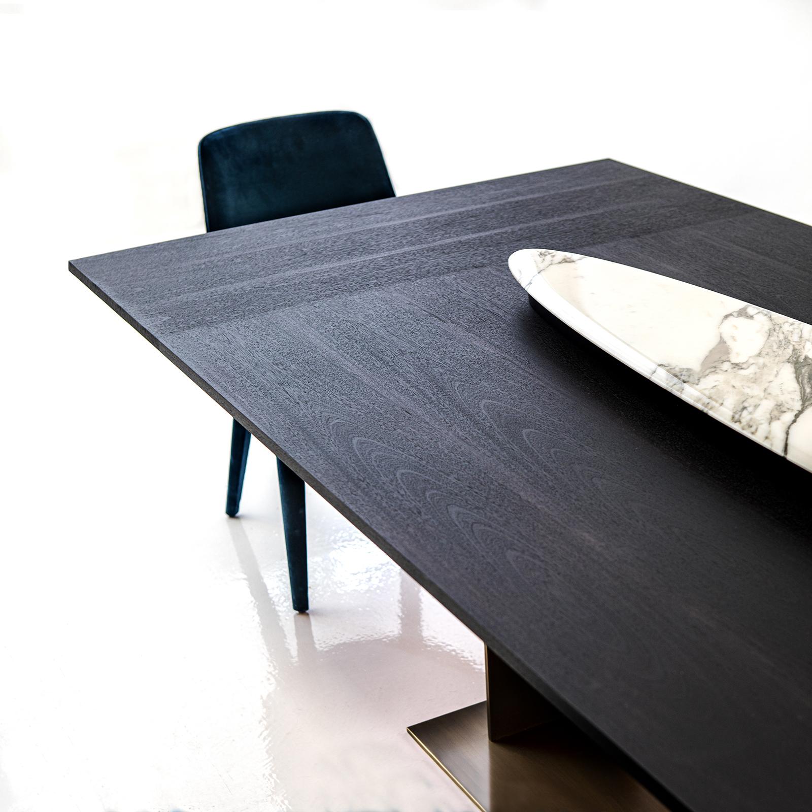 Berlino Dining Table in Matt Wood In New Condition For Sale In Milan, MI