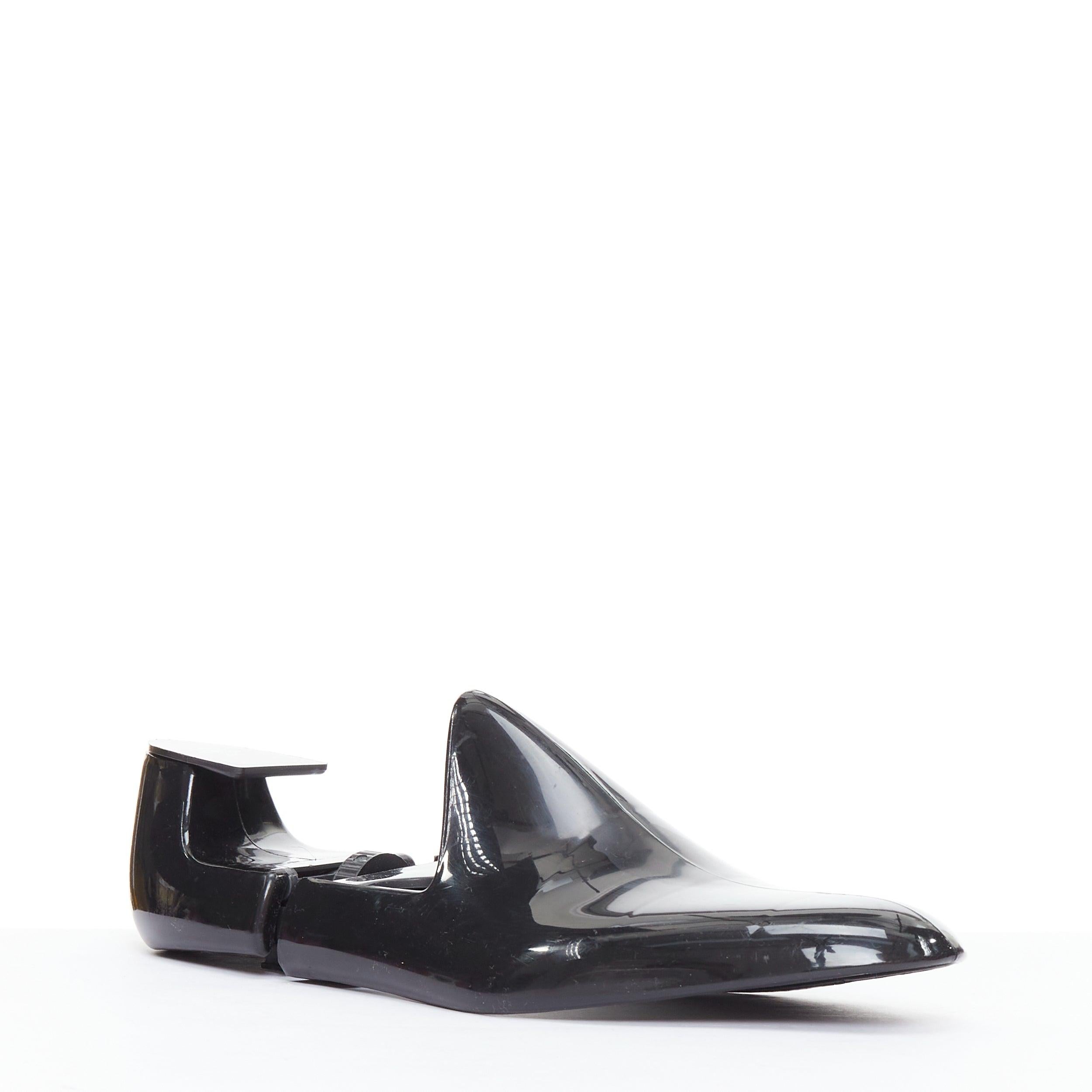 Black BERLUTI black plastic white logo shoe tree pair EU42 For Sale