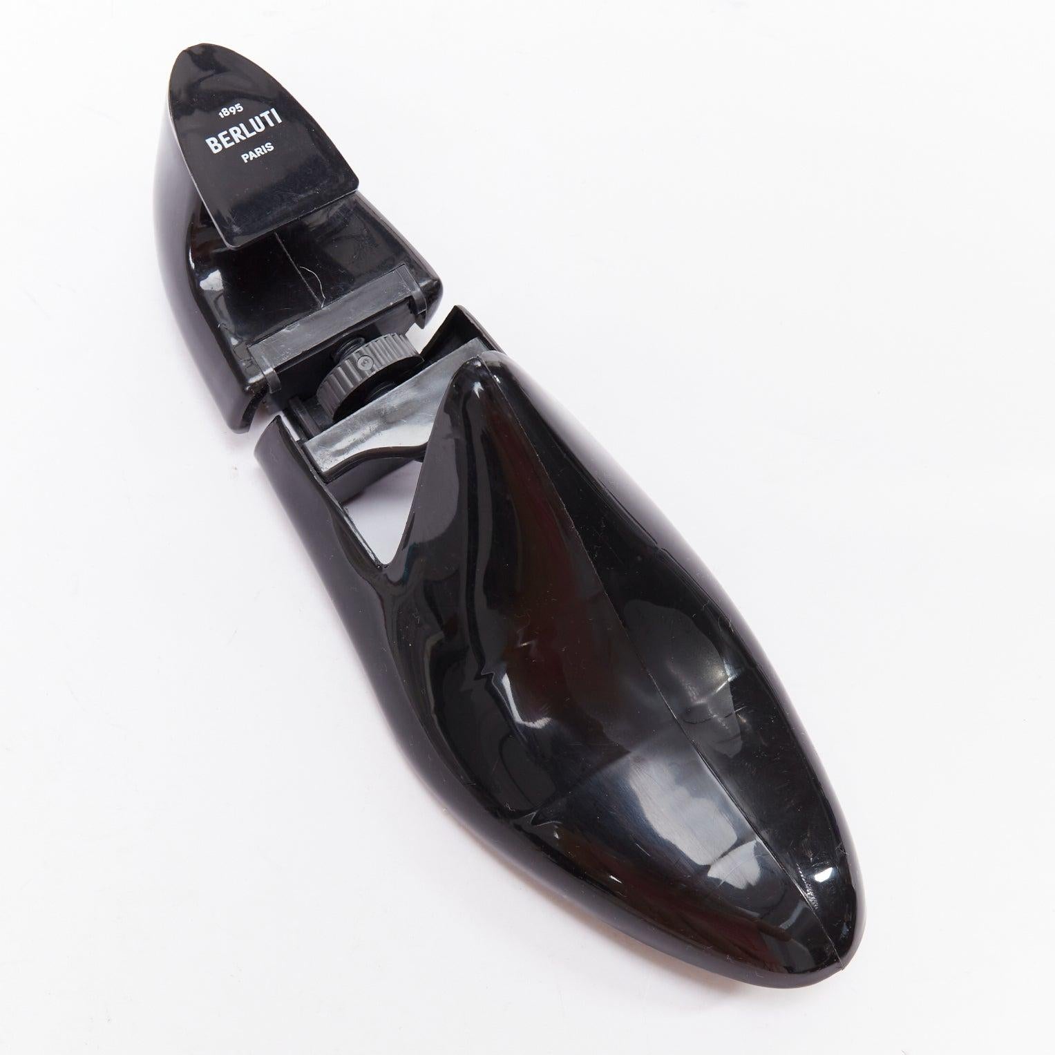 BERLUTI black plastic white logo shoe tree pair EU42 For Sale 3