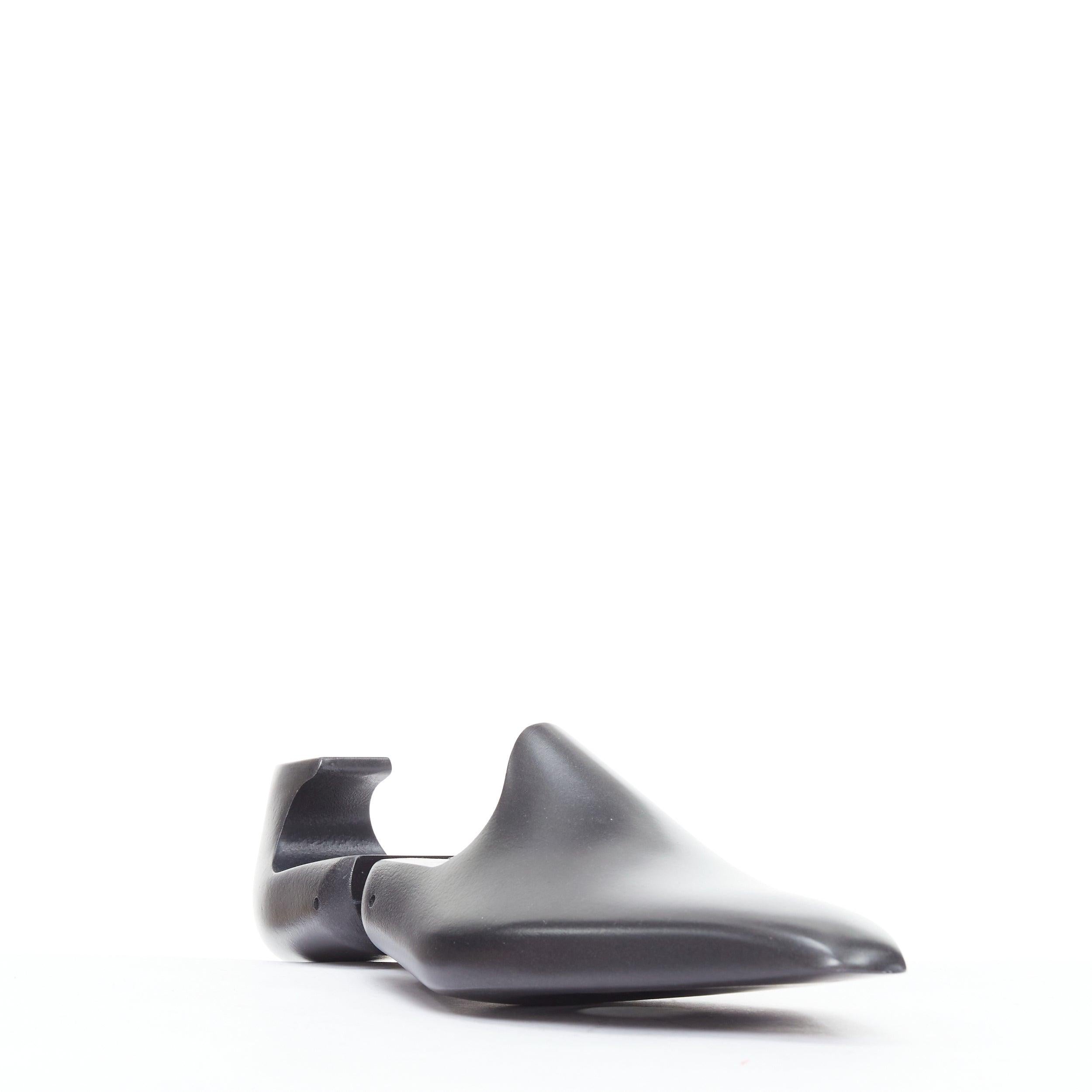 BERLUTI schwarzer Holzschuhspanner Paar UK8 EU42 (Schwarz)
