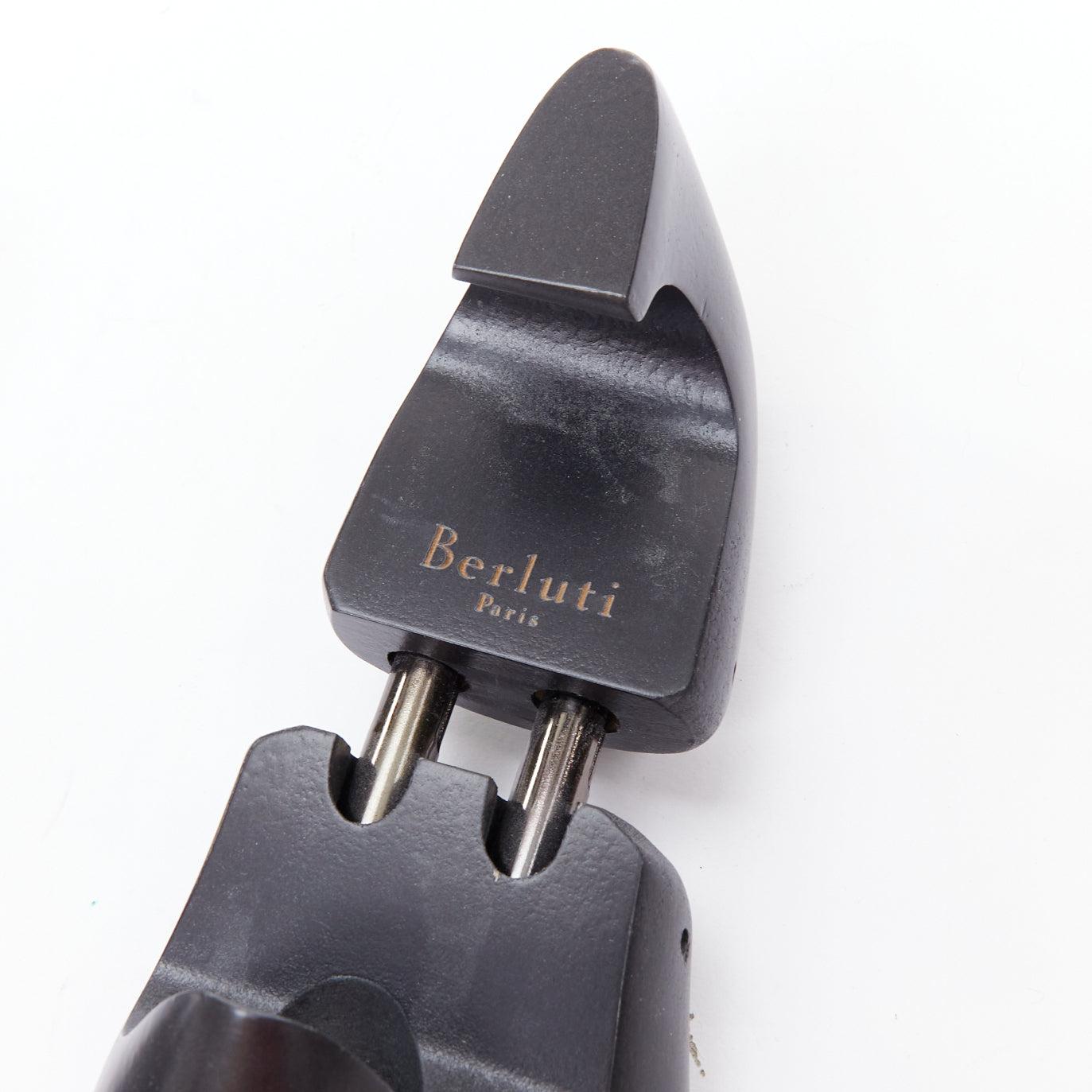 BERLUTI schwarzer Holzschuhspanner Paar UK8 EU42 1