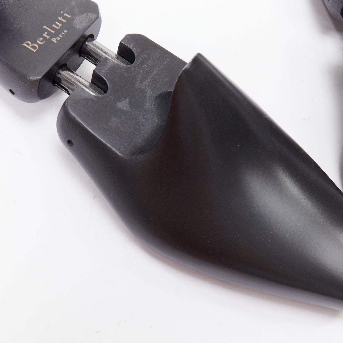 BERLUTI schwarzer Holzschuhspanner Paar UK8 EU42 2
