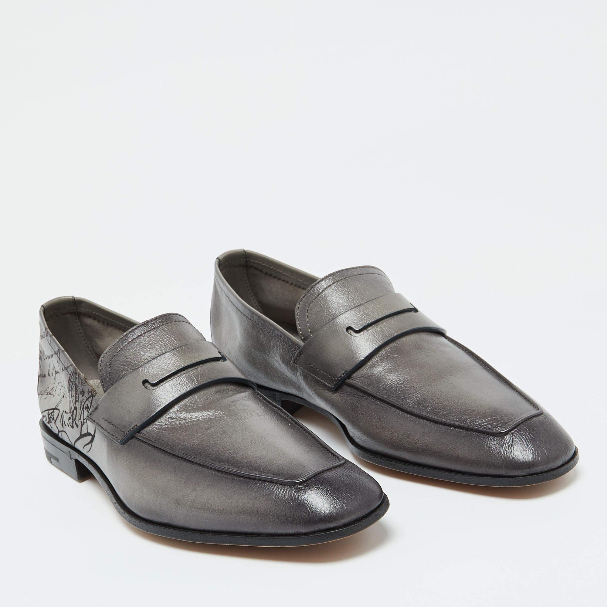 Berluti Grey Leather Lorenzo Scritto Loafers Size 39 In Excellent Condition In Dubai, Al Qouz 2