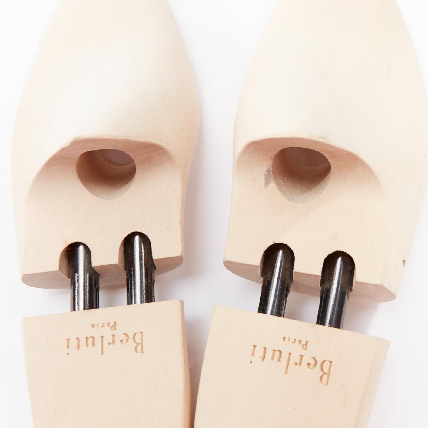 BERLUTI light beige wooden shoe tree pair UK8 EU42 For Sale 5