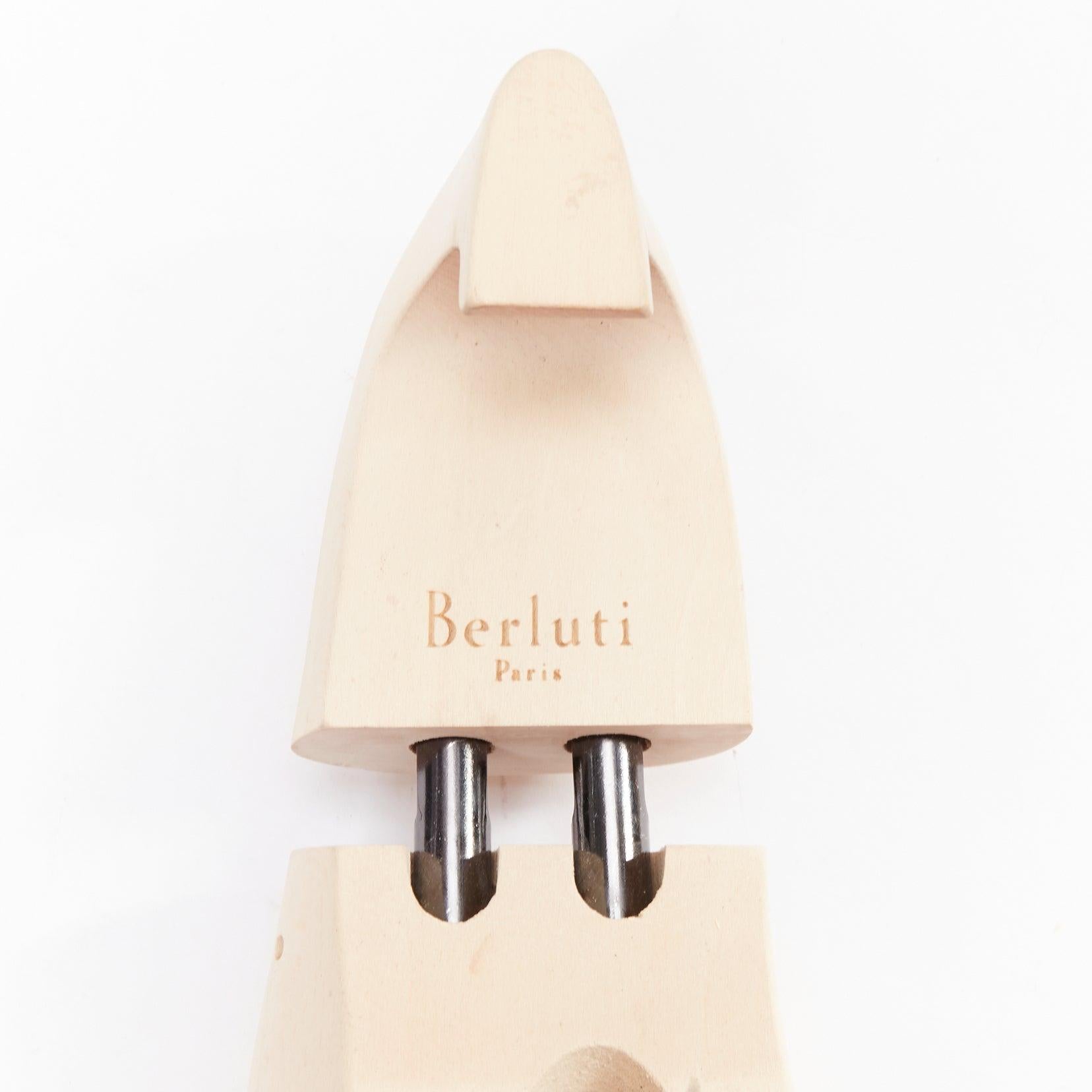 BERLUTI light beige wooden shoe tree pair UK8 EU42 For Sale 1