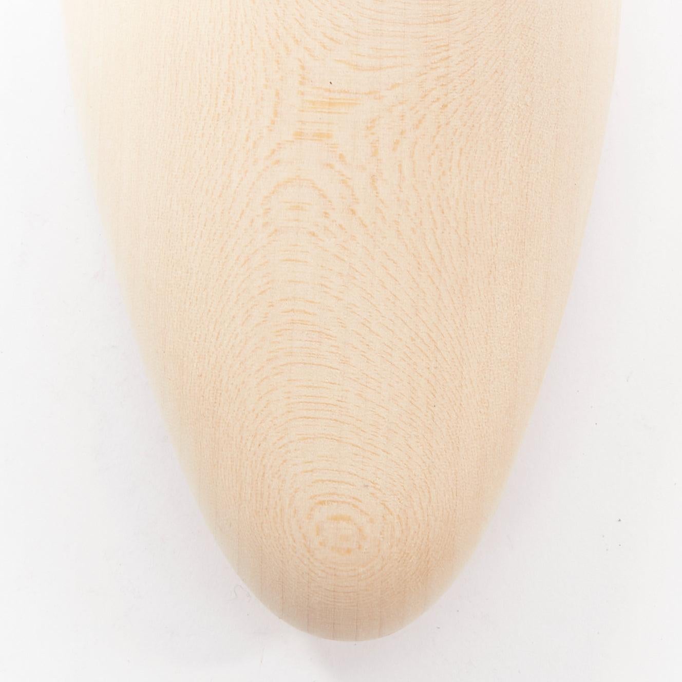 Berluti Paire de porte-chaussures en bois nu avec logo sculpté en forme d'arbre UK8 EU42 en vente 2