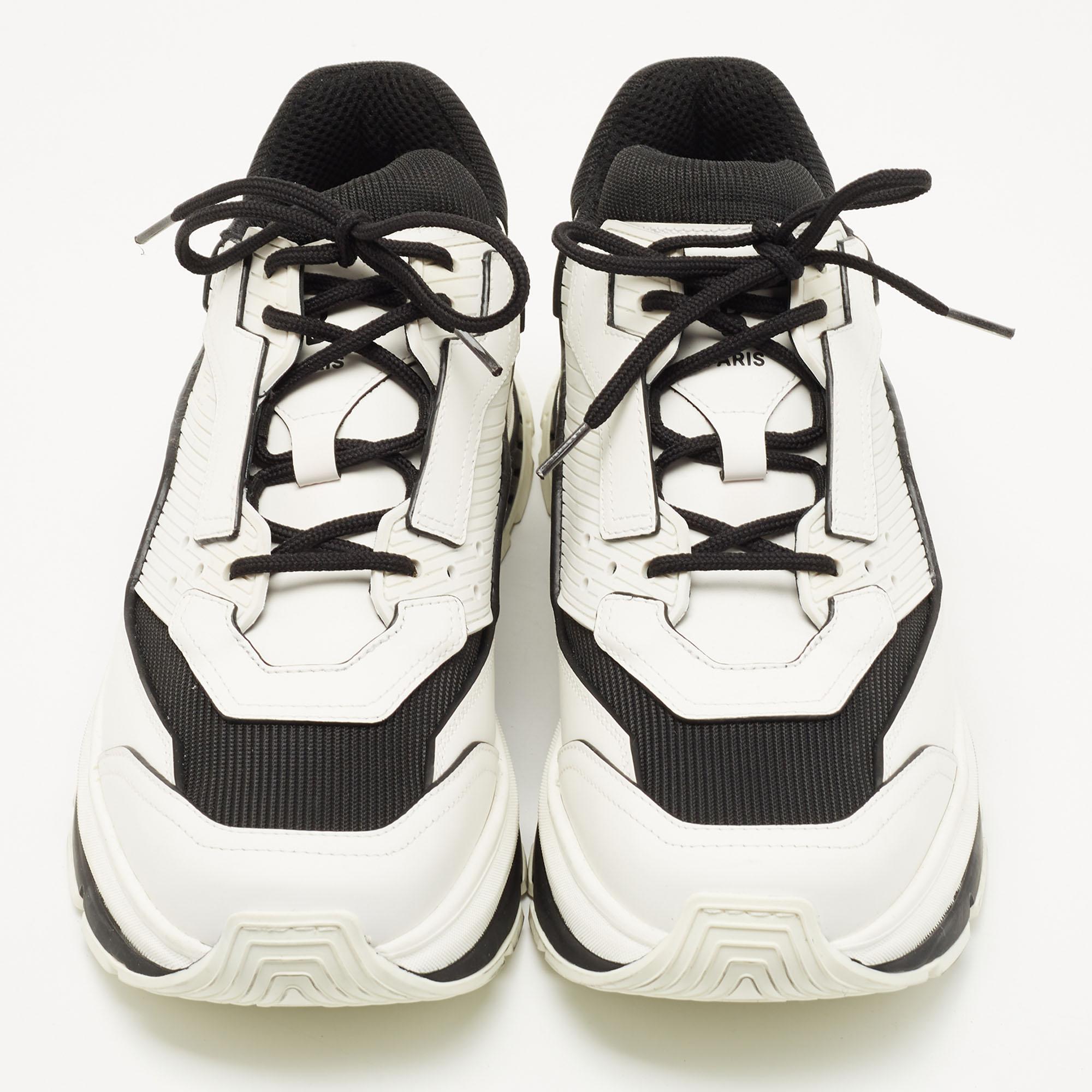 Berluti White/Black Leather Gravity Low Top Sneakers Size 44 In New Condition In Dubai, Al Qouz 2