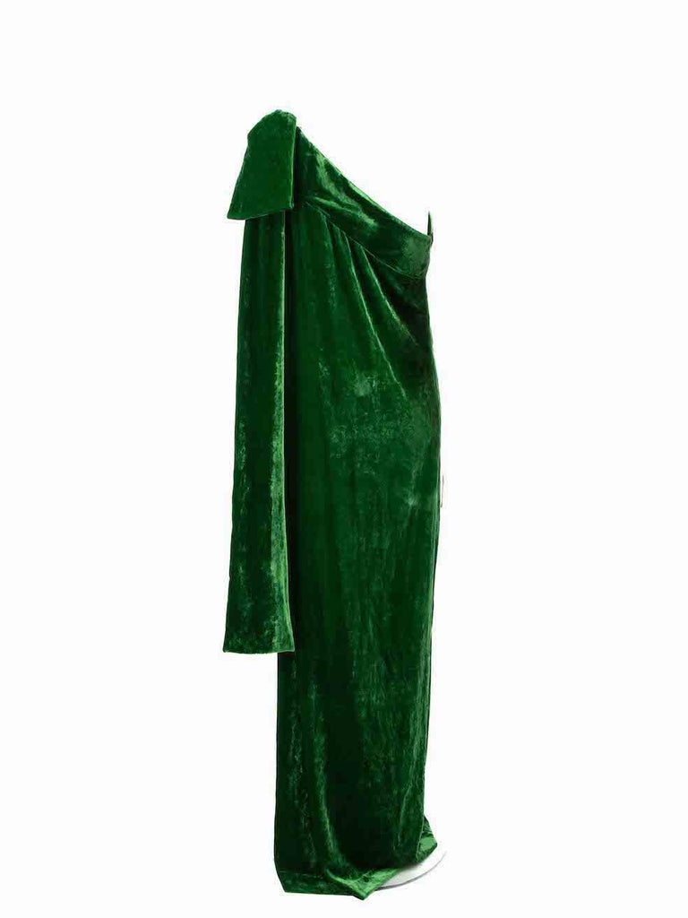 Bernadette Green Velvet One Shoulder Gown Size M at 1stDibs Bernadette Green Velvet One Shoulder Gown Size M at 1stDibs