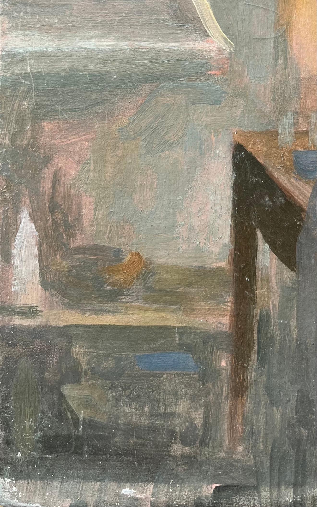 Pintura al óleo impresionista francesa de una escena interior con tela drapeada - Figurative Painting Marrón de Bernadette Kelly