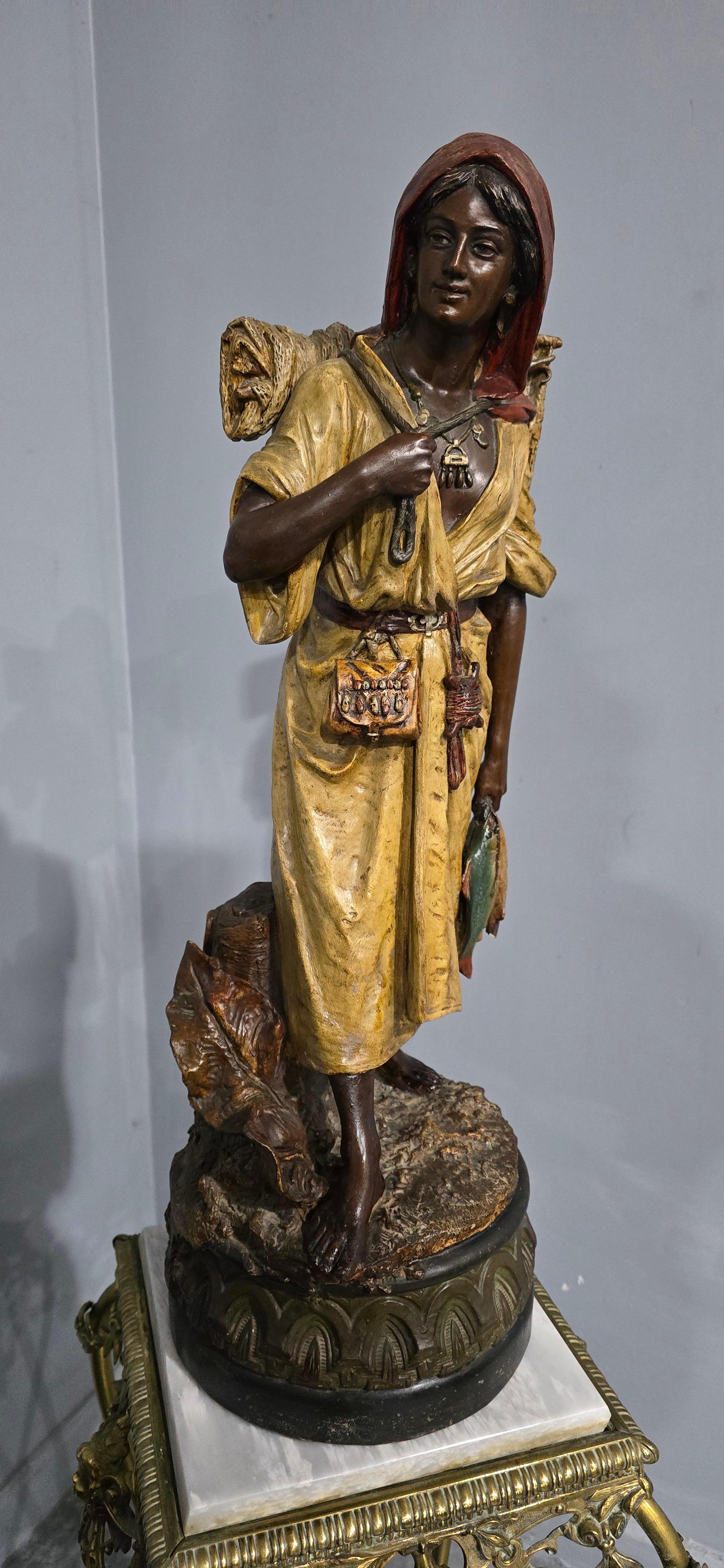 Bohémien Bernard Bloch Ragazza Fisher in terracotta in vendita