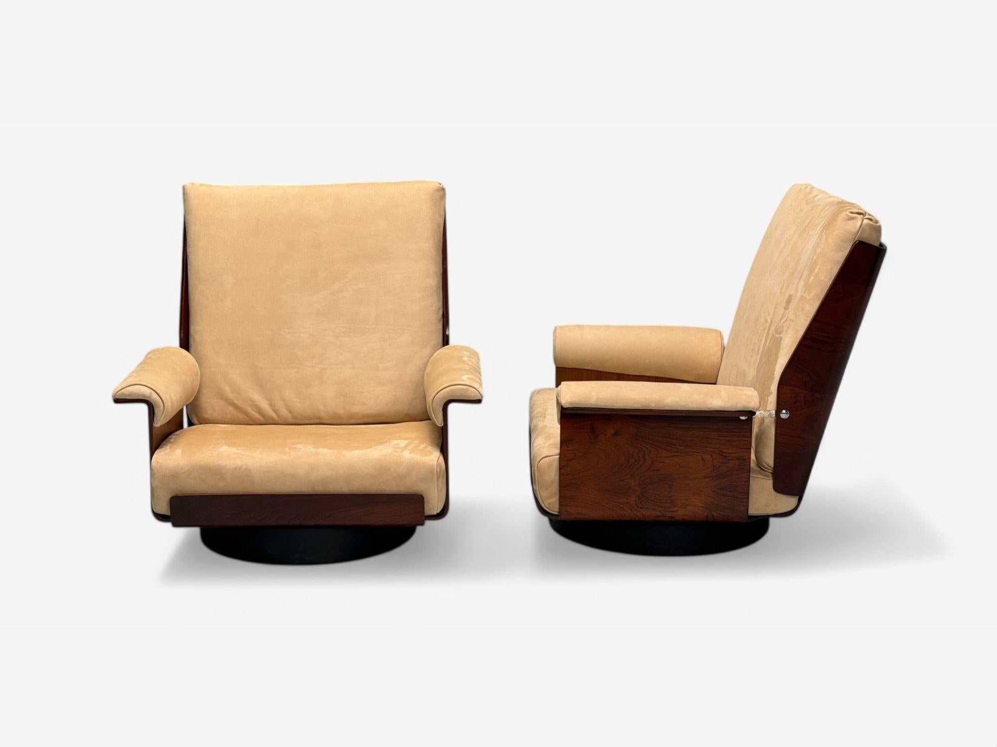 Bernard Brunier, French Mid-Century Modern, Rosewood, Suede, Low Lounge Chairs (chaises longues basses) en vente 3
