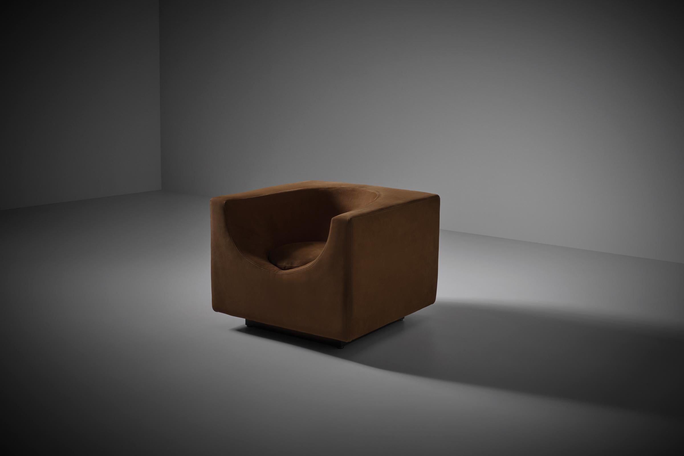 Italian Bernard Govin ‘Elliptique’ armchair for Saporiti Italia, 1960s For Sale