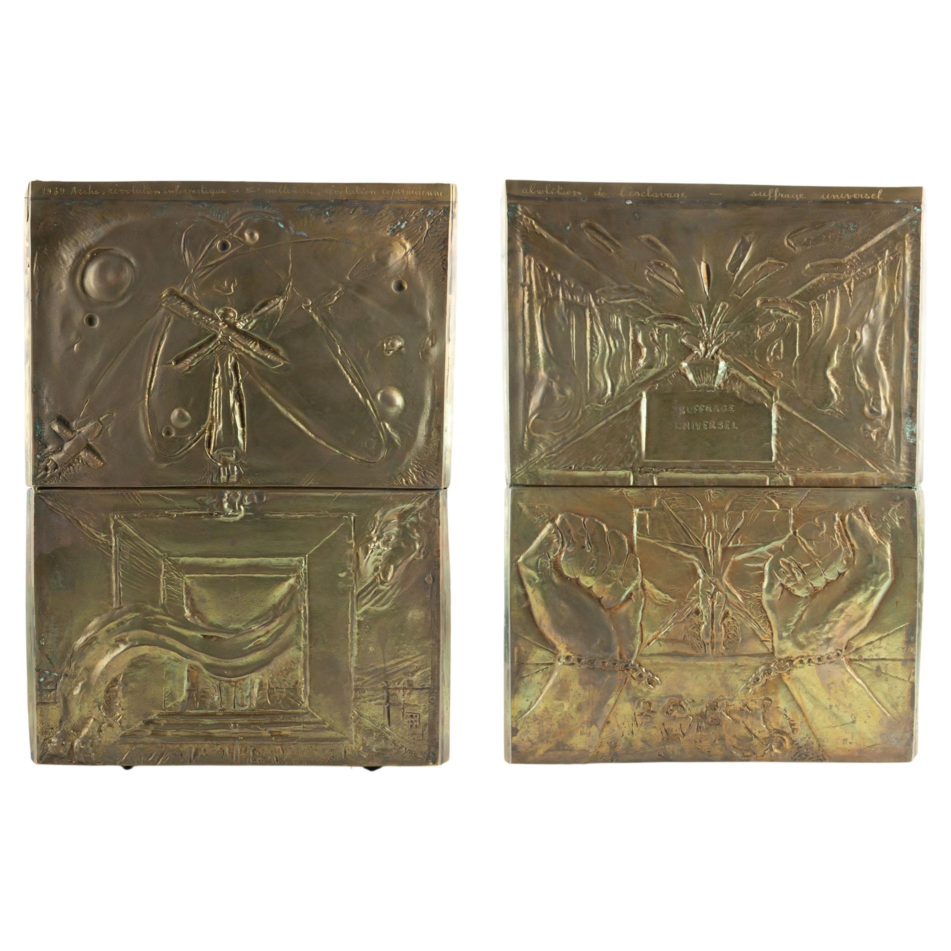 Bernard Jobin Bronze Relief Beistelltische mit Revolutionären und Ginkgo-Motiven im Angebot