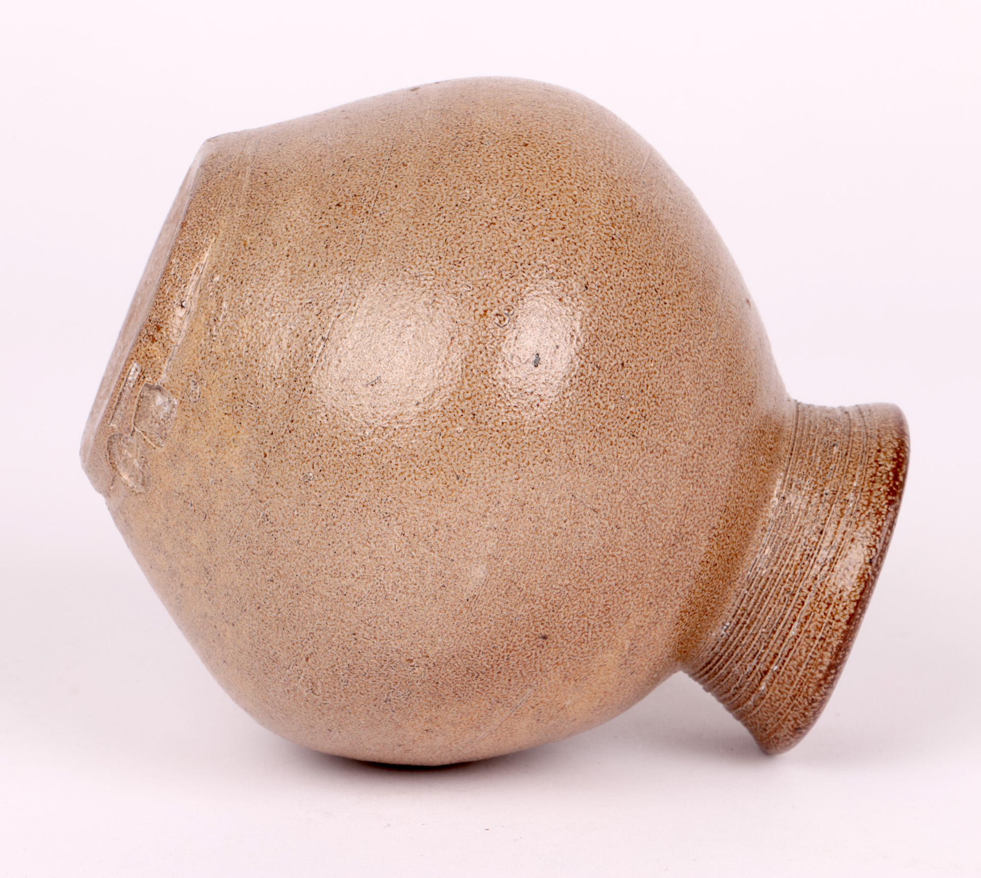 Bernard Leach Studio Pottery Vase à glaçure salée du milieu du siècle en vente 1