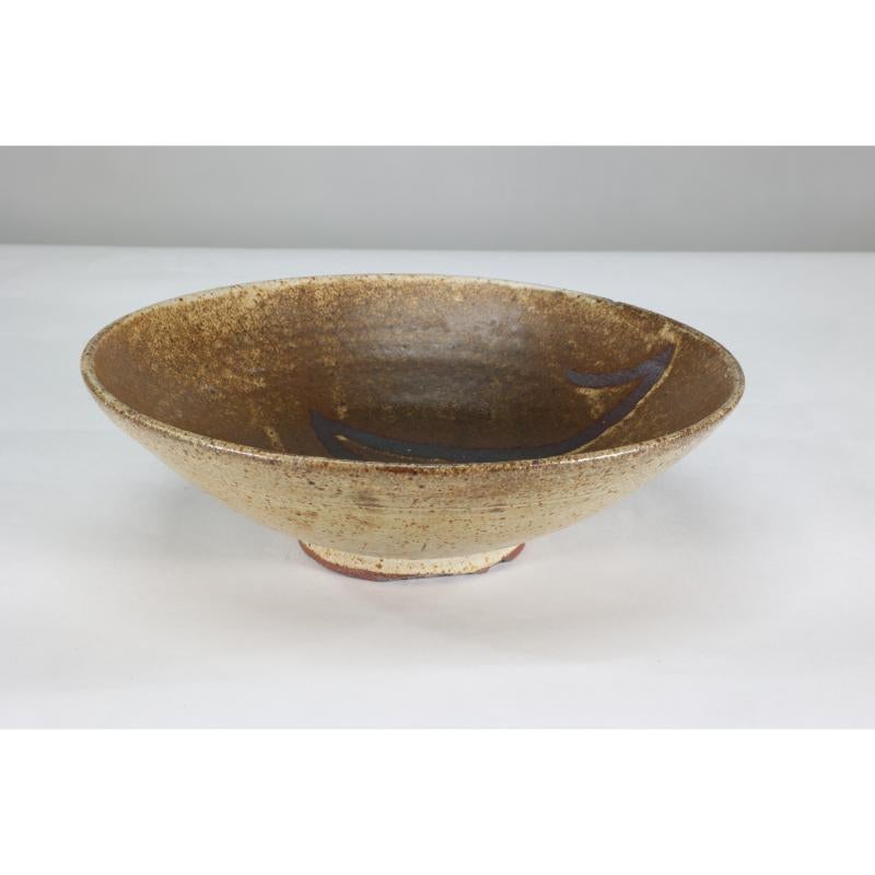 English Bernard Leach attr St Ives Pottery. A Japanese inspired reduced stoneware bowl. For Sale