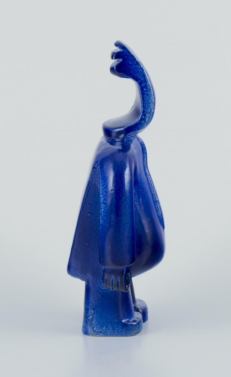 Bernard Lombot, ceramista francés. Escultura única de cerámica, hombre azul de pie. en Excelente estado para la venta en Copenhagen, DK