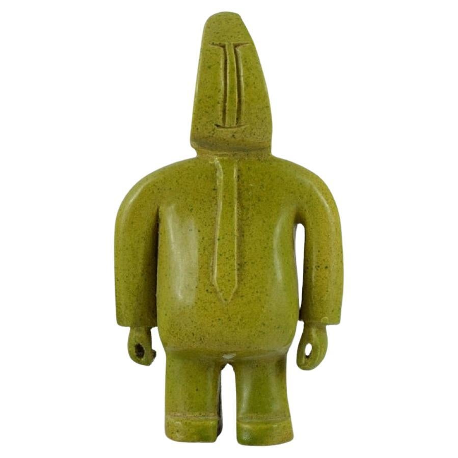 Bernard Lombot, céramiste français, sculpture en céramique unique, homme vert debout.  en vente