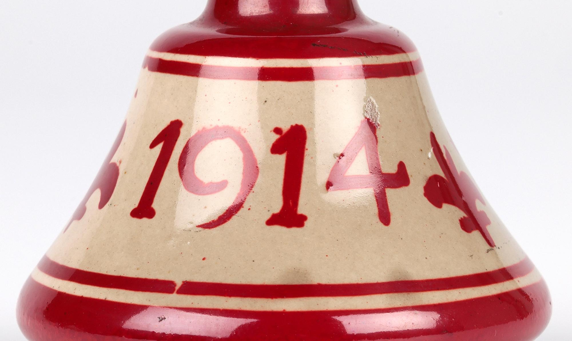Art Déco Bernard Moore Raro vaso commemorativo del Generale Joffre a lustro rosso in vendita