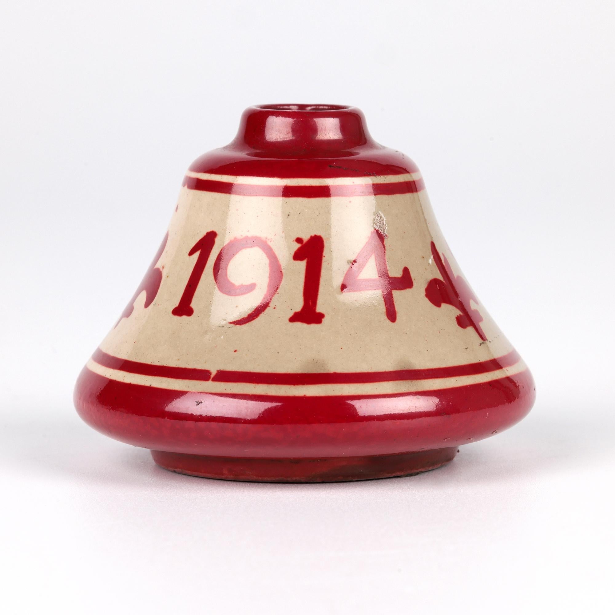 Bernard Moore Raro vaso commemorativo del Generale Joffre a lustro rosso In condizioni buone in vendita a Bishop's Stortford, Hertfordshire