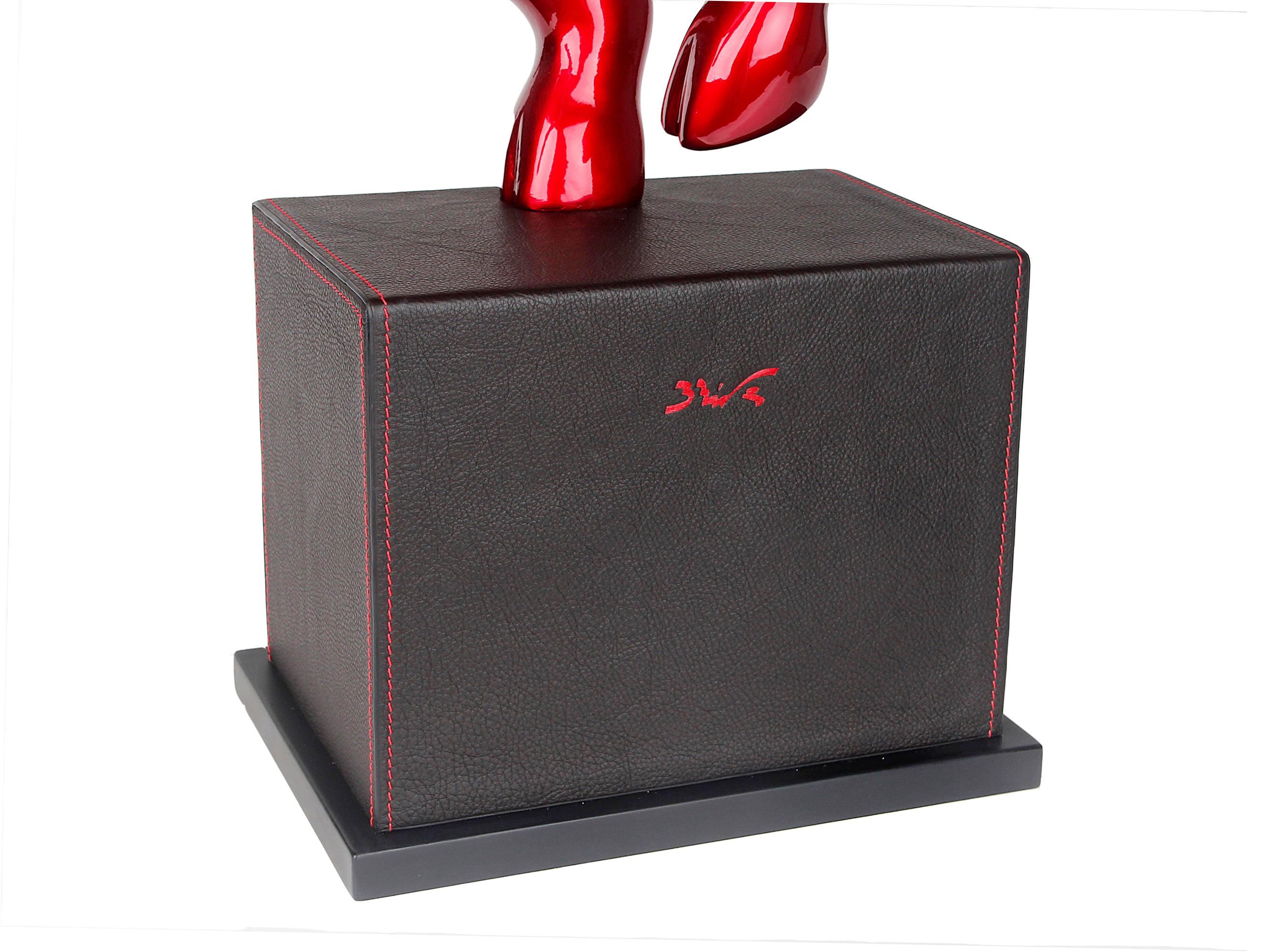 Bernard Rives   Red Bull  Ole Ole escultura original de resina en venta 2