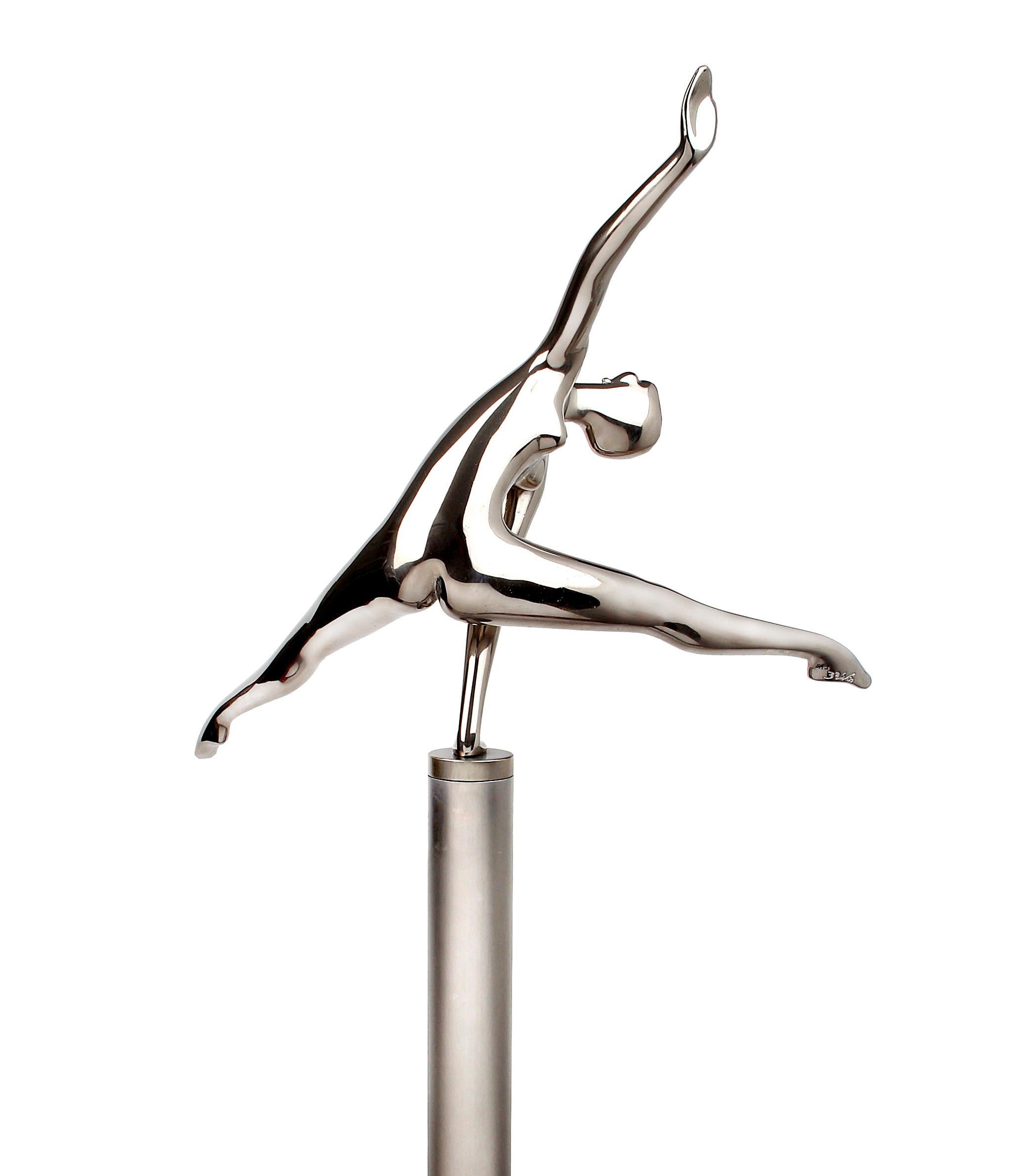 Bernard Rives  Gym  Balance Silver. EQUILIBRE  original resin sculpture For Sale 4