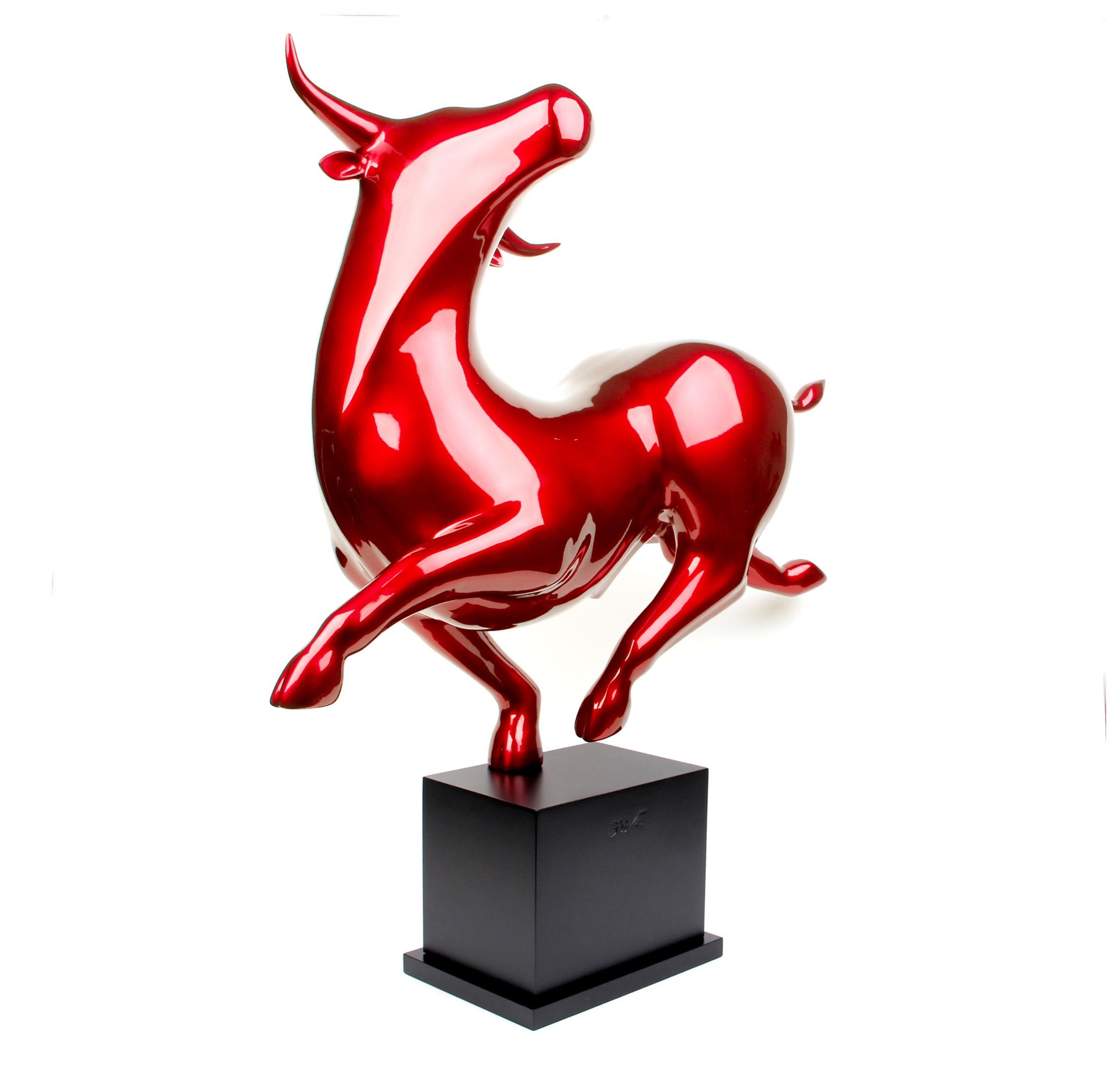 Bernard Rives   Red Bull  Ole Ole sculpture originale en résine en vente 3