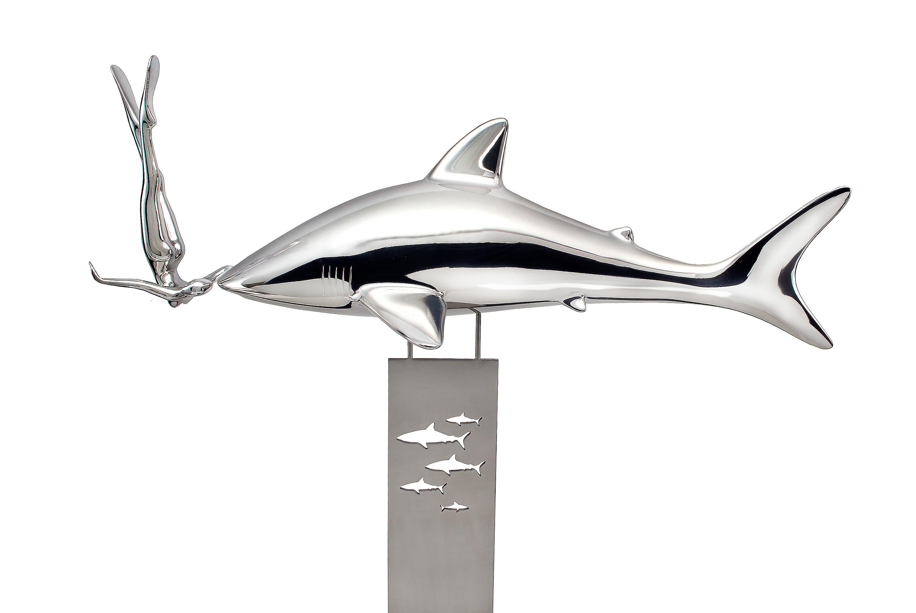 Bernard Rives  Requin  Argent  SOS  Sculpture originale en fibre de verre d'aluminium
