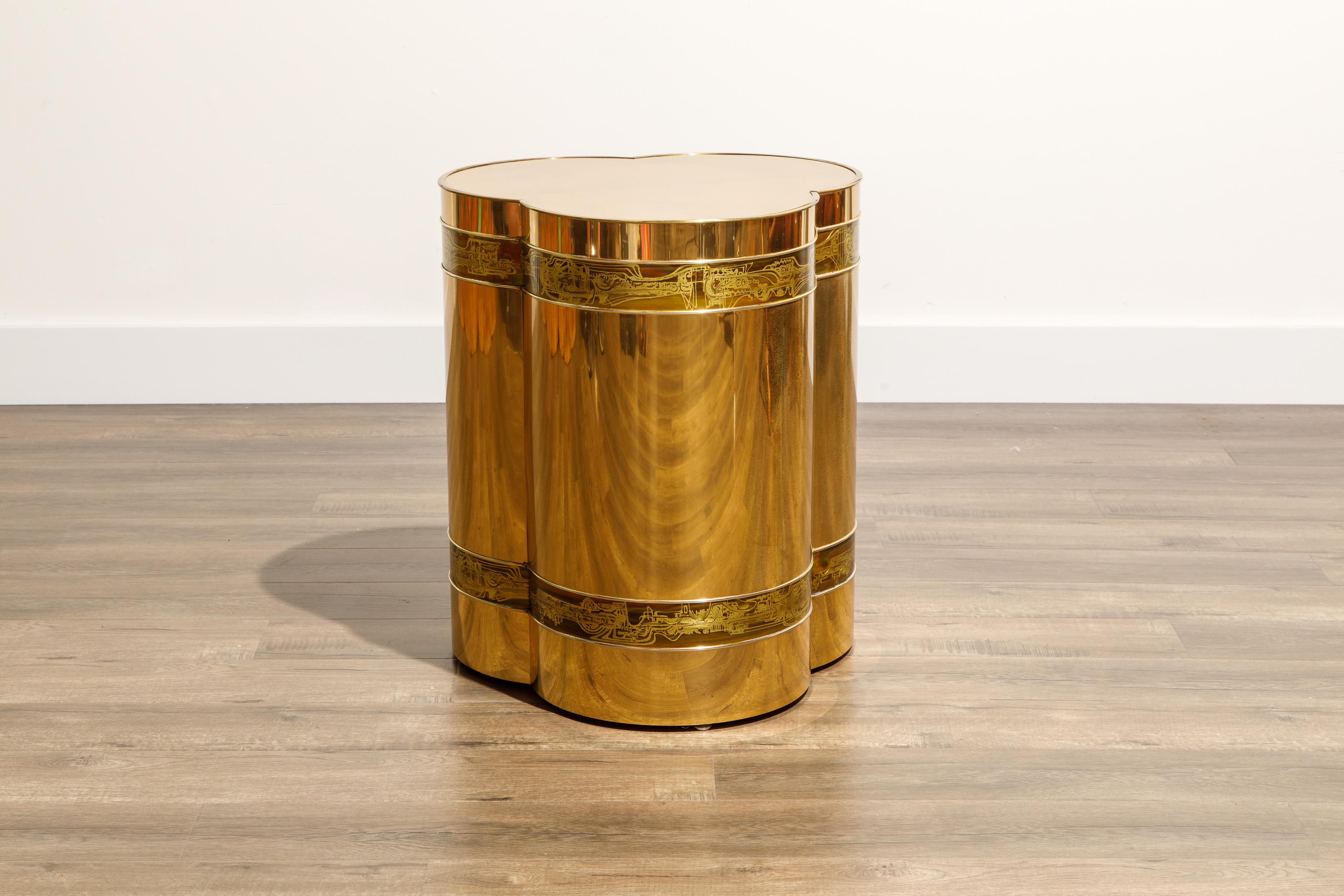 Fine XX secolo Bernard Rohne per Mastercraft Tavolo da lampada o tavolino in ottone acidato, anni '70 in vendita