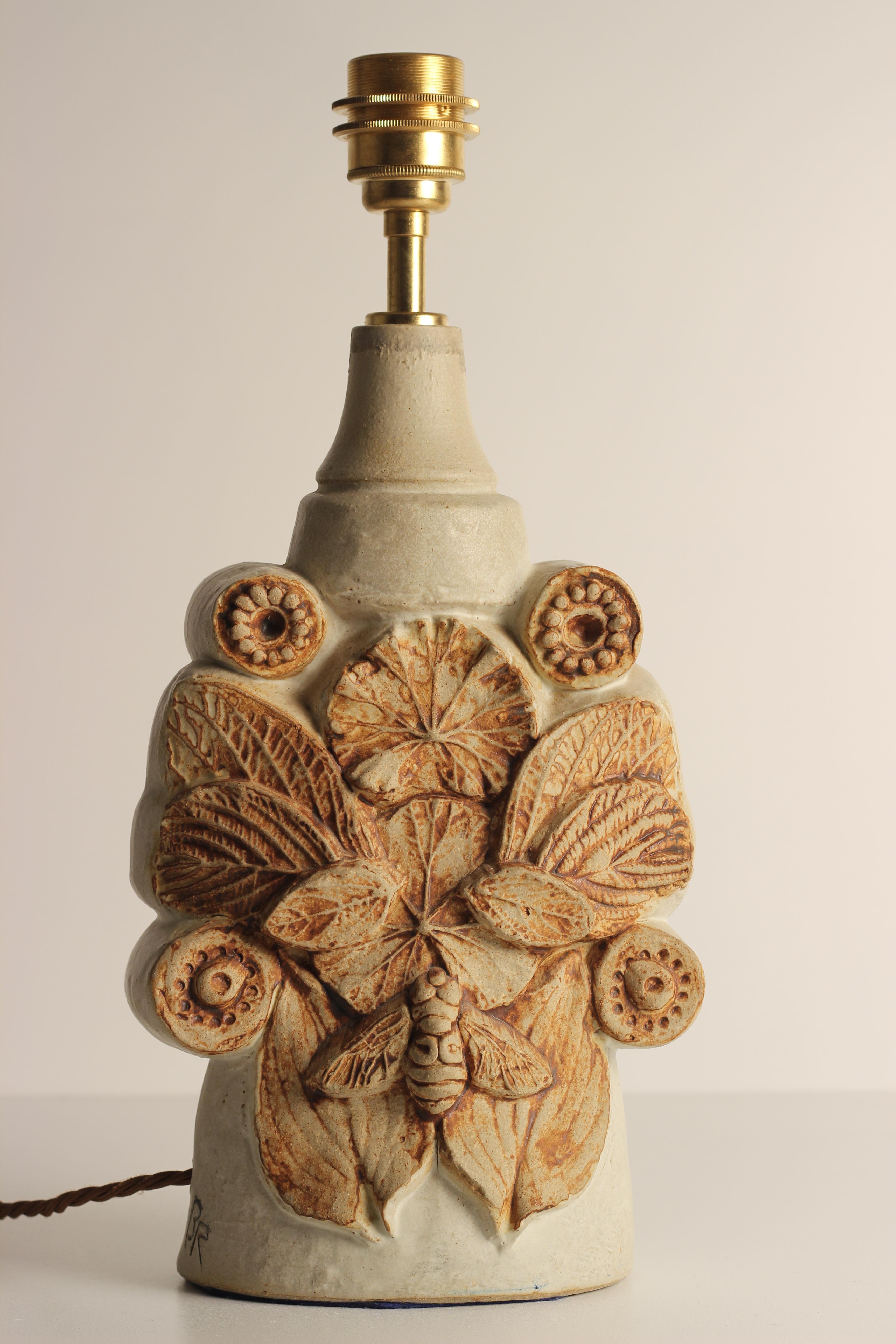 Pottery Bernard Rooke Brutalist Honey Bee and Leaf Pattern Table Light