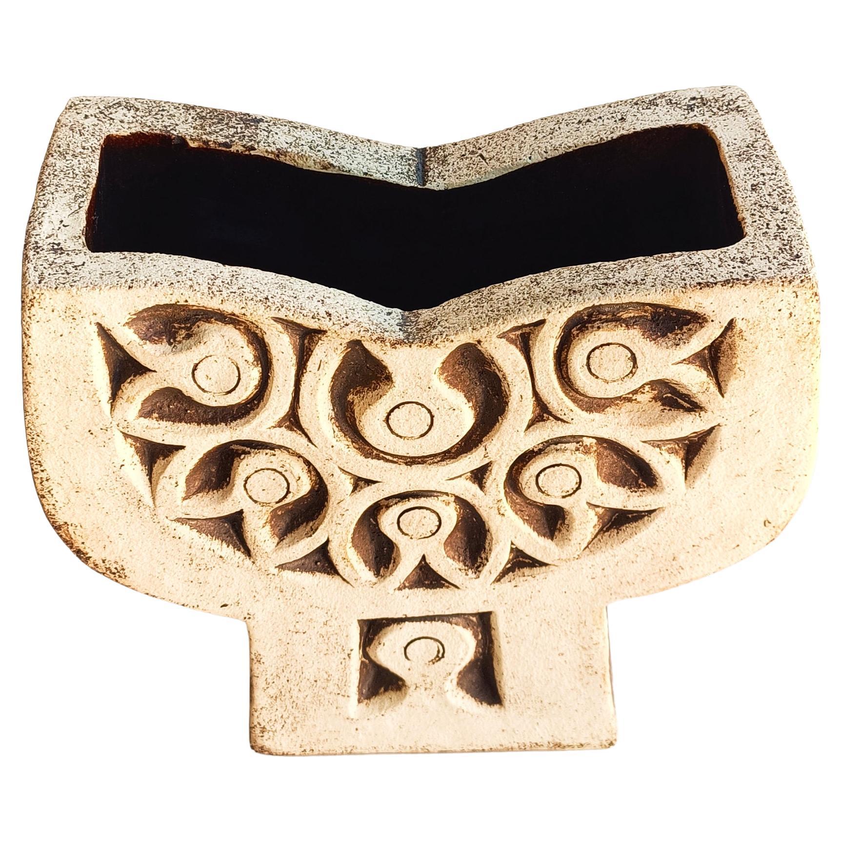 British Bernard Rooke Studio Pottery Brutalist Hand-Carved Sculptural Jardinere, 1960s